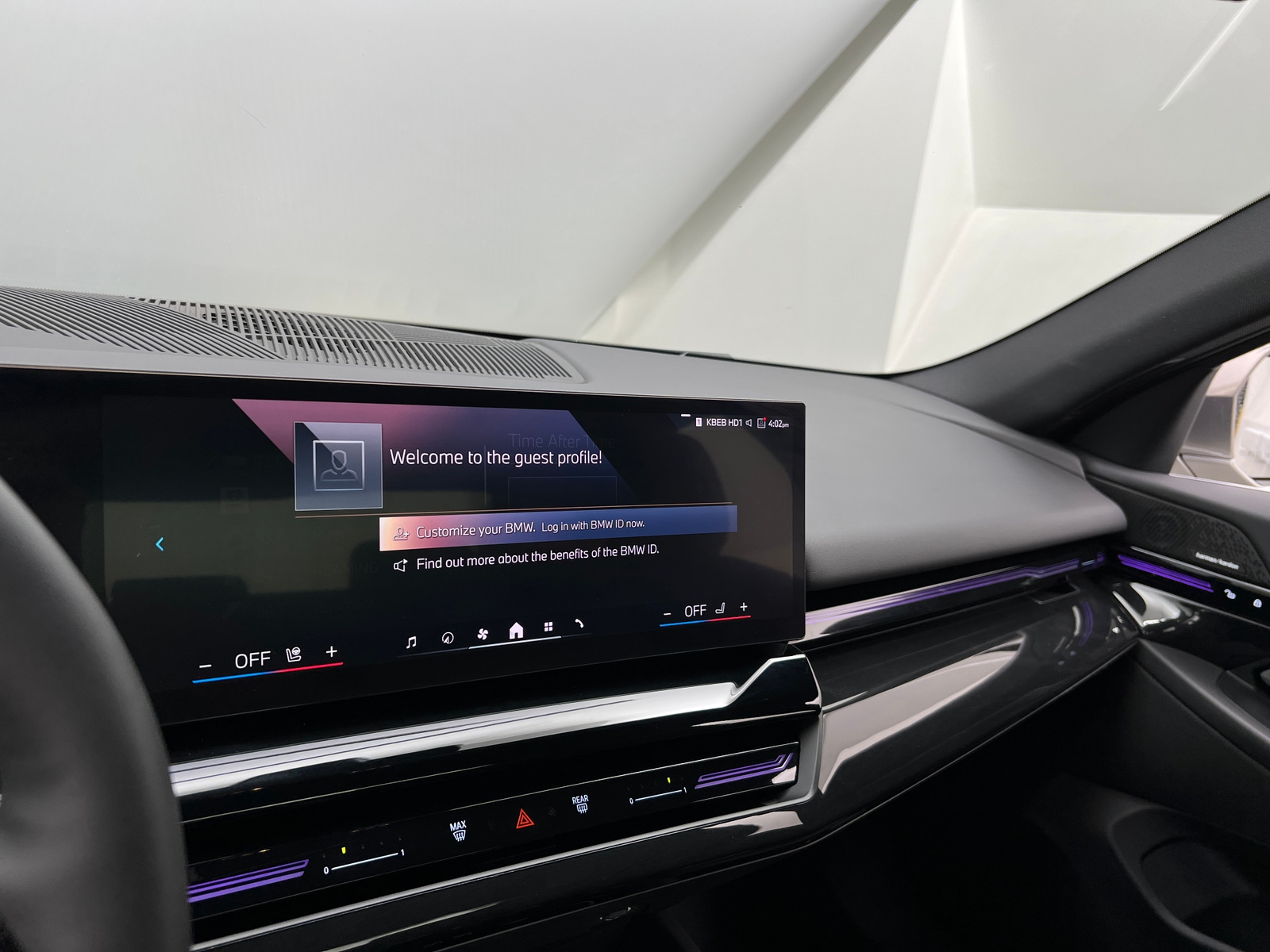 Thumbnail: 2025 BMW 5 Series - 3