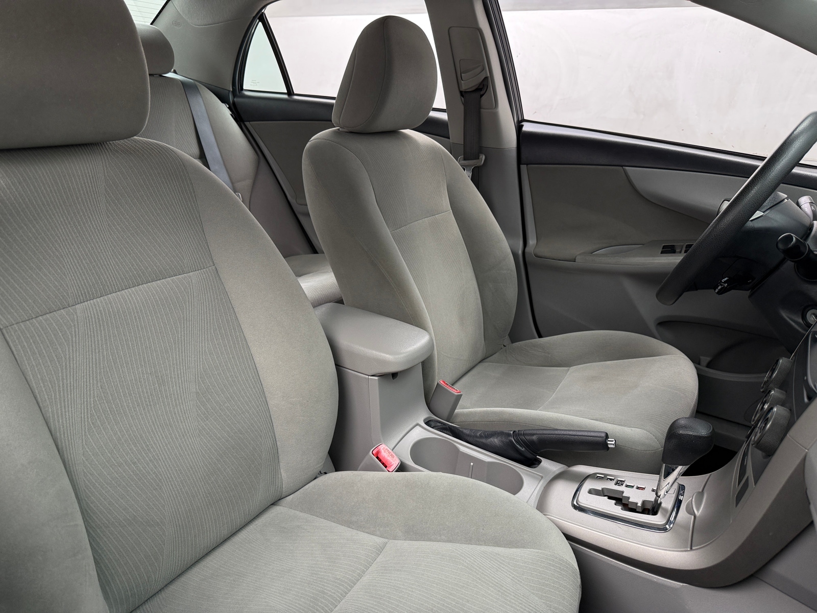 Thumbnail: 2013 Toyota Corolla - 2