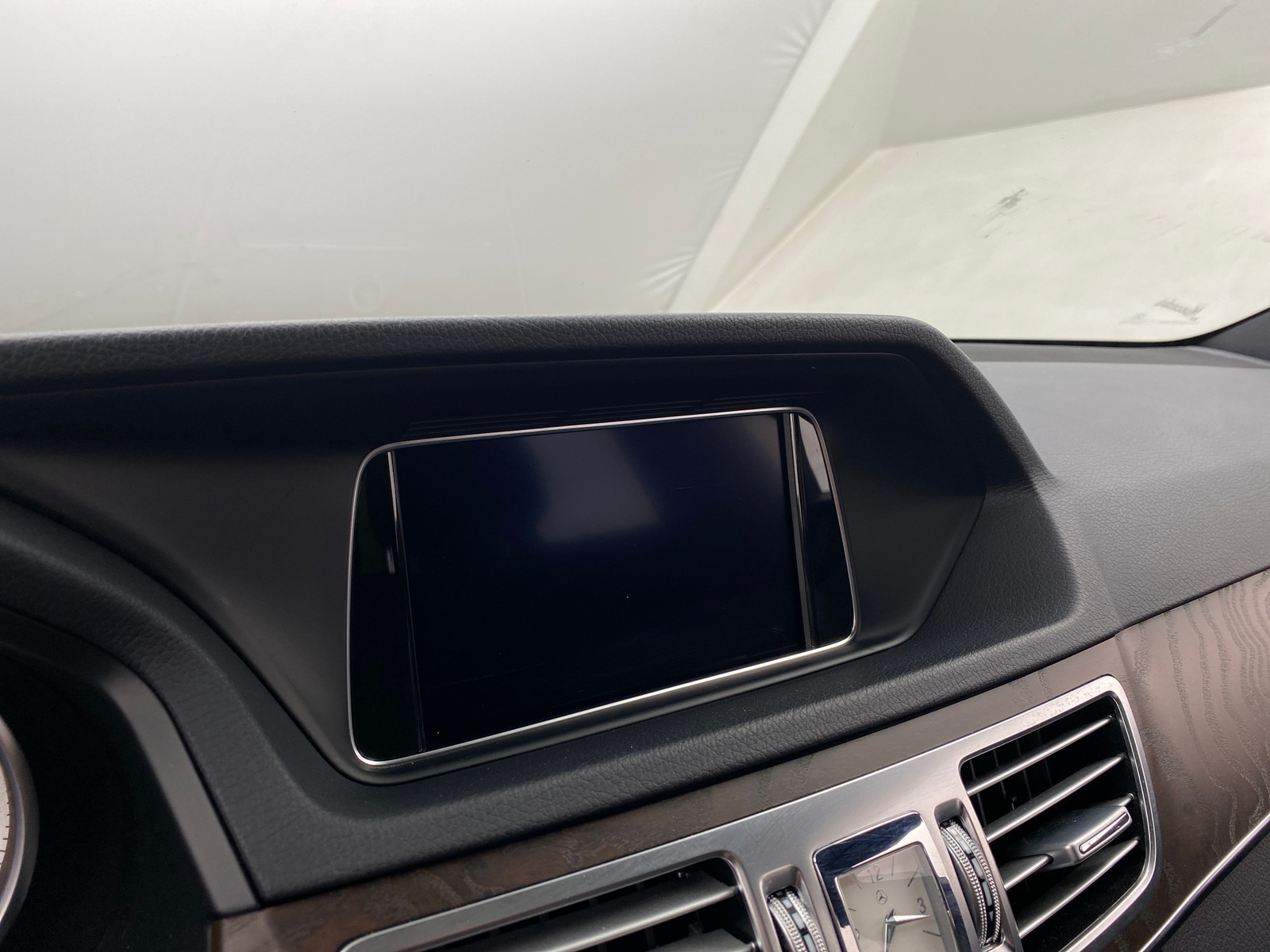 Thumbnail: 2014 Mercedes-Benz E-Class - 3
