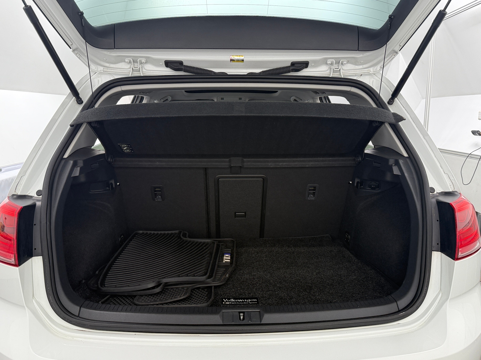 Thumbnail: 2015 Volkswagen Golf - 6