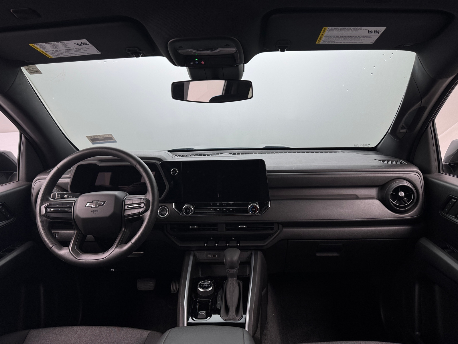 Thumbnail: 2023 Chevrolet Colorado - 3