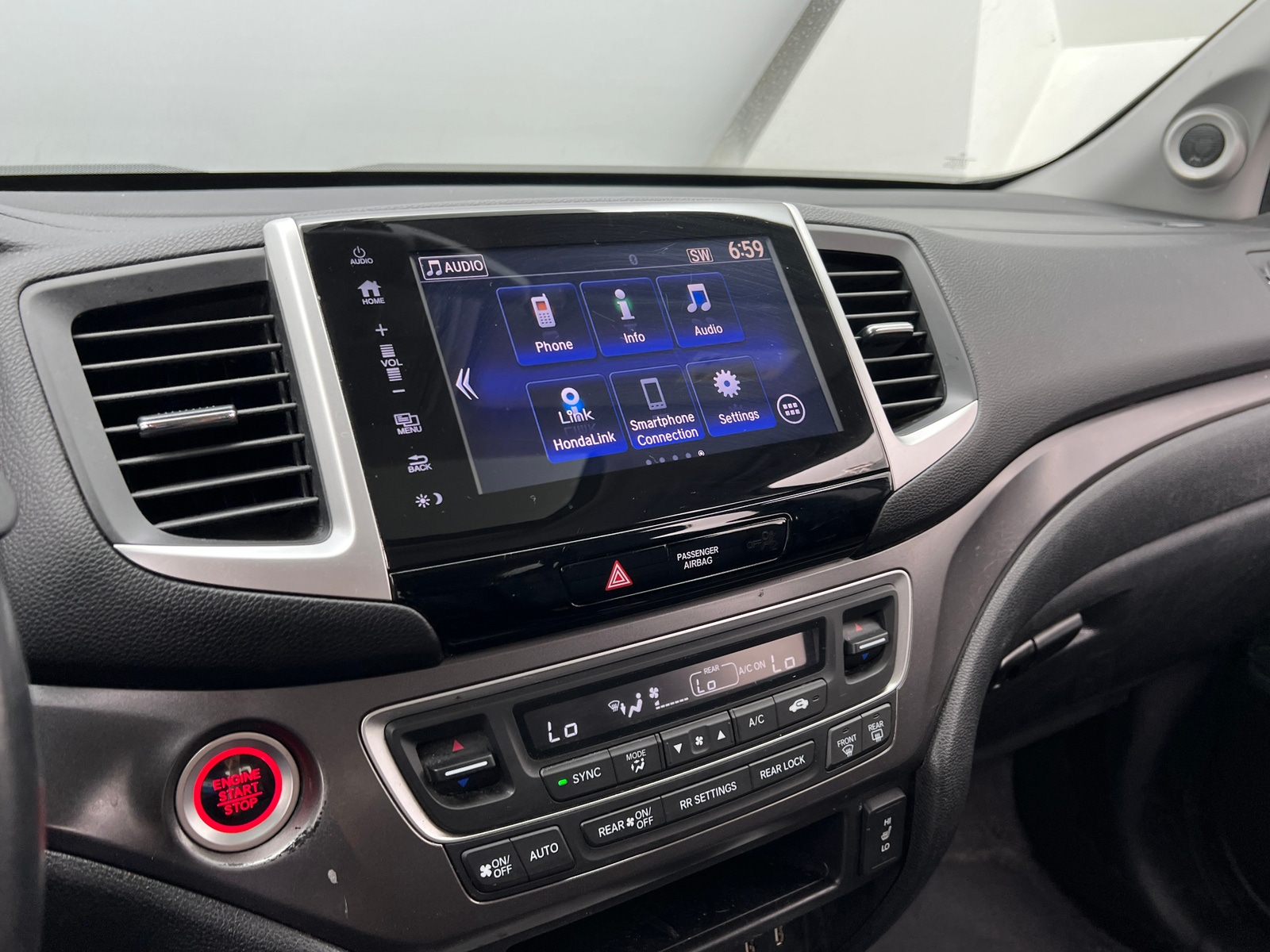 Thumbnail: 2017 Honda Pilot - 3