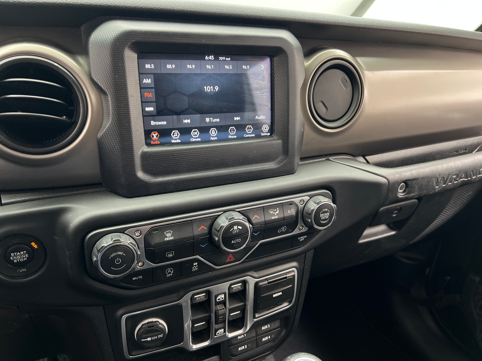 Thumbnail: 2018 Jeep Wrangler - 4