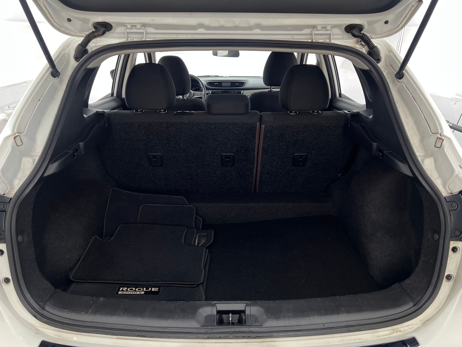 Thumbnail: 2018 Nissan Rogue Sport - 7