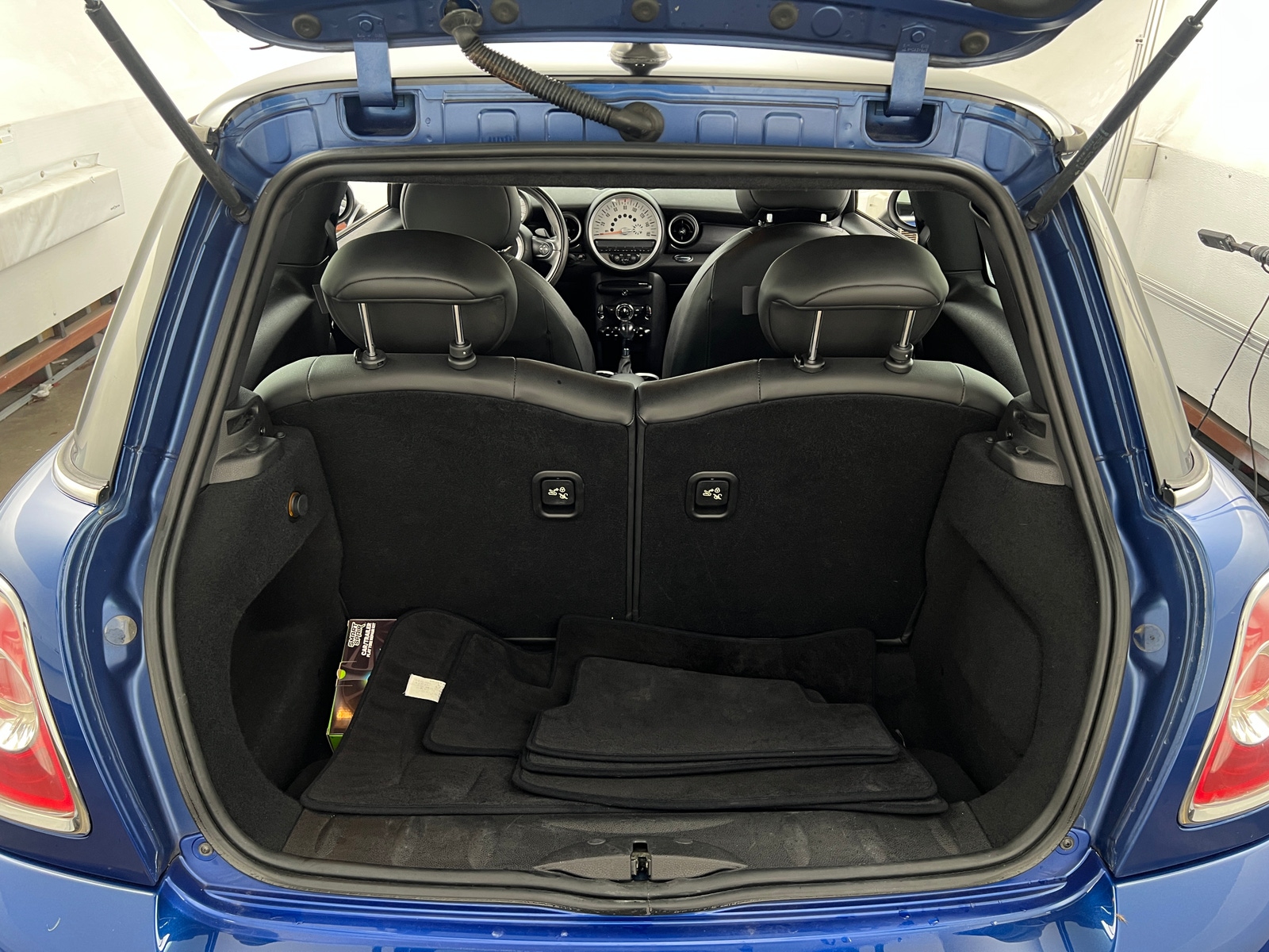 Thumbnail: 2013 MINI Cooper Hardtop - 6