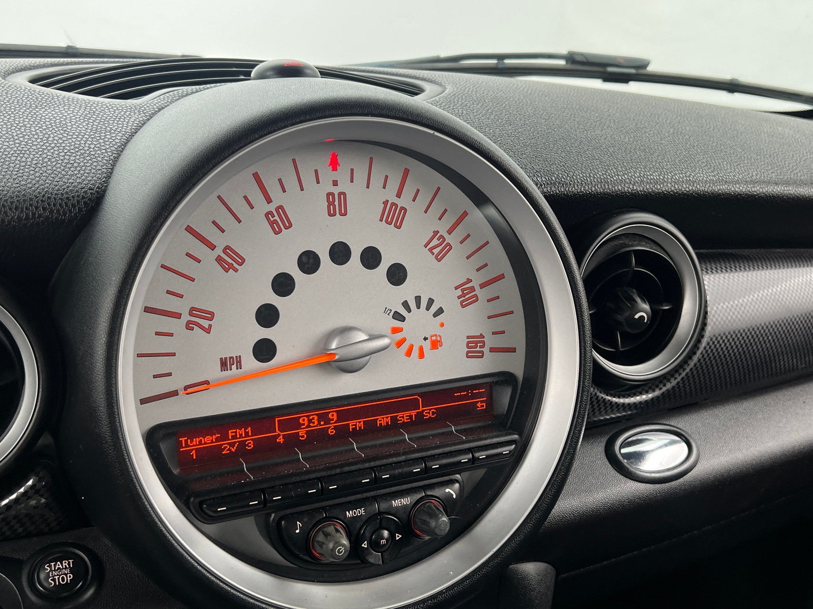 Thumbnail: 2013 MINI Cooper Hardtop - 3