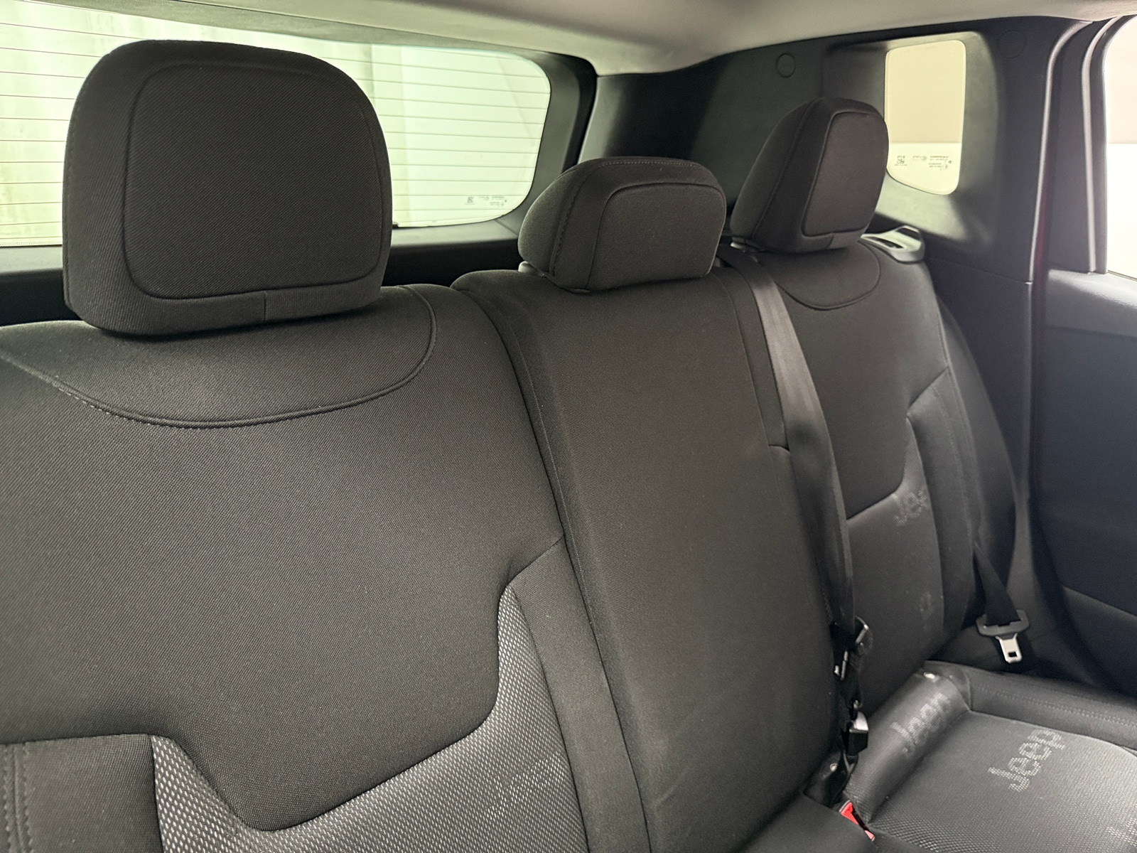 Thumbnail: 2017 Jeep Renegade - 6