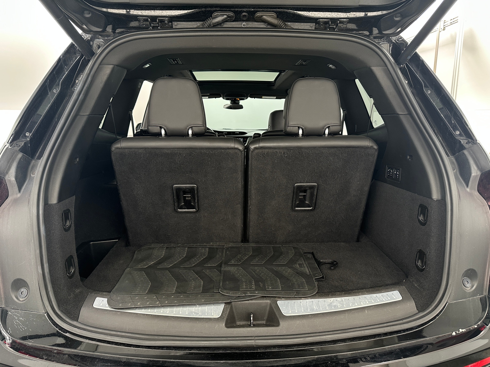 Thumbnail: 2020 Cadillac XT6 - 6