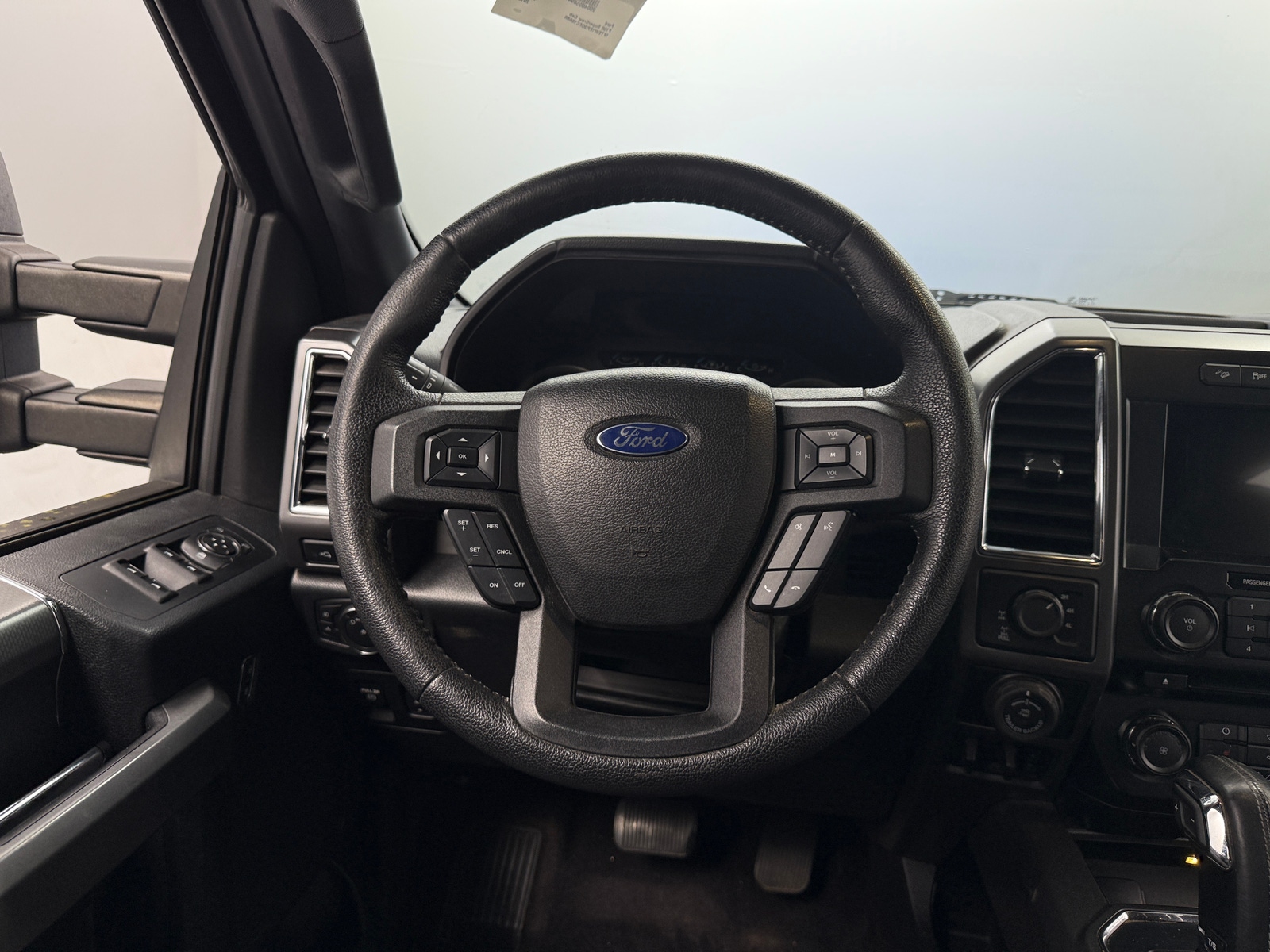 Thumbnail: 2016 Ford Econoline - 5
