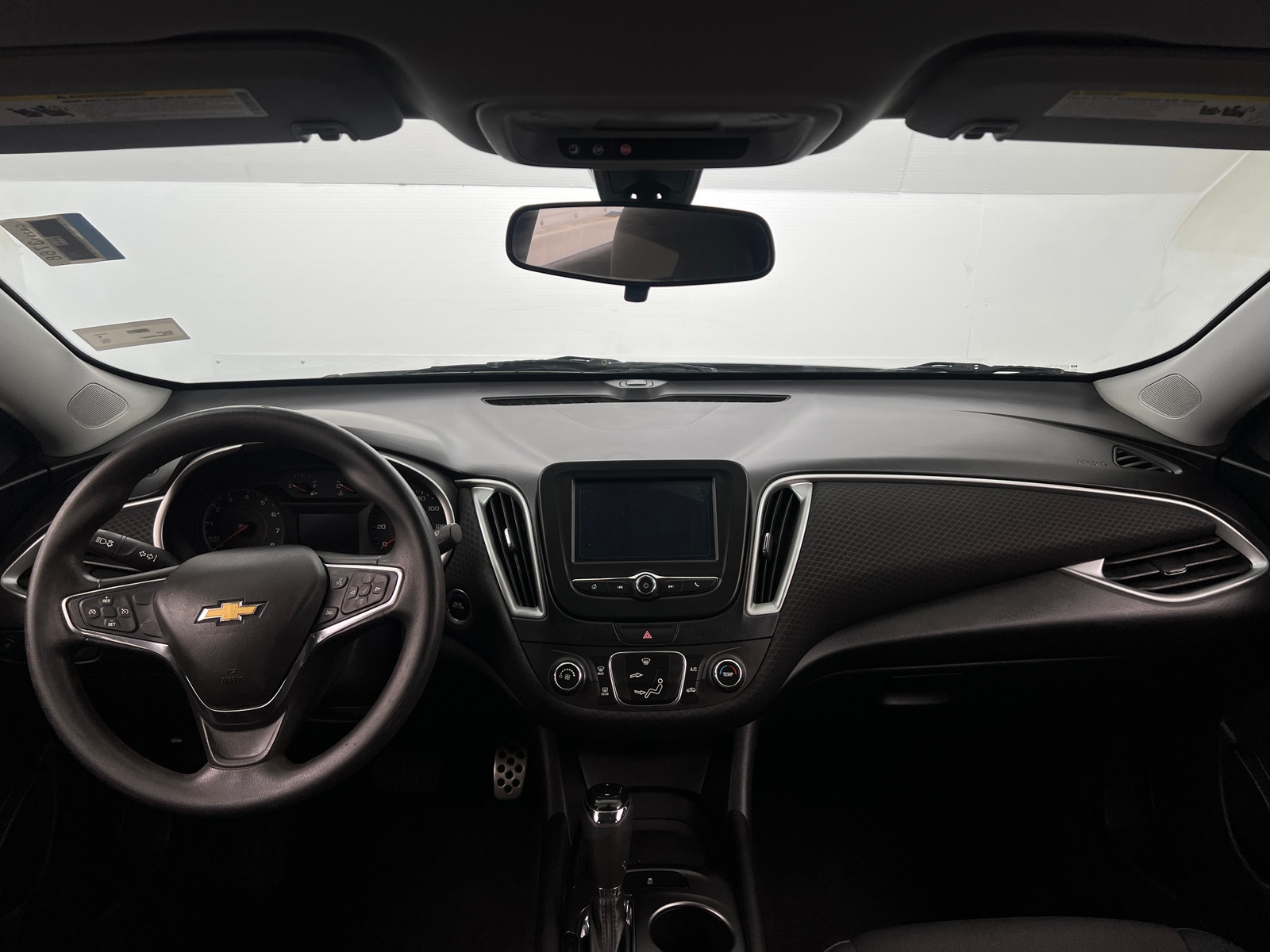 Thumbnail: 2016 Chevrolet Malibu - 3