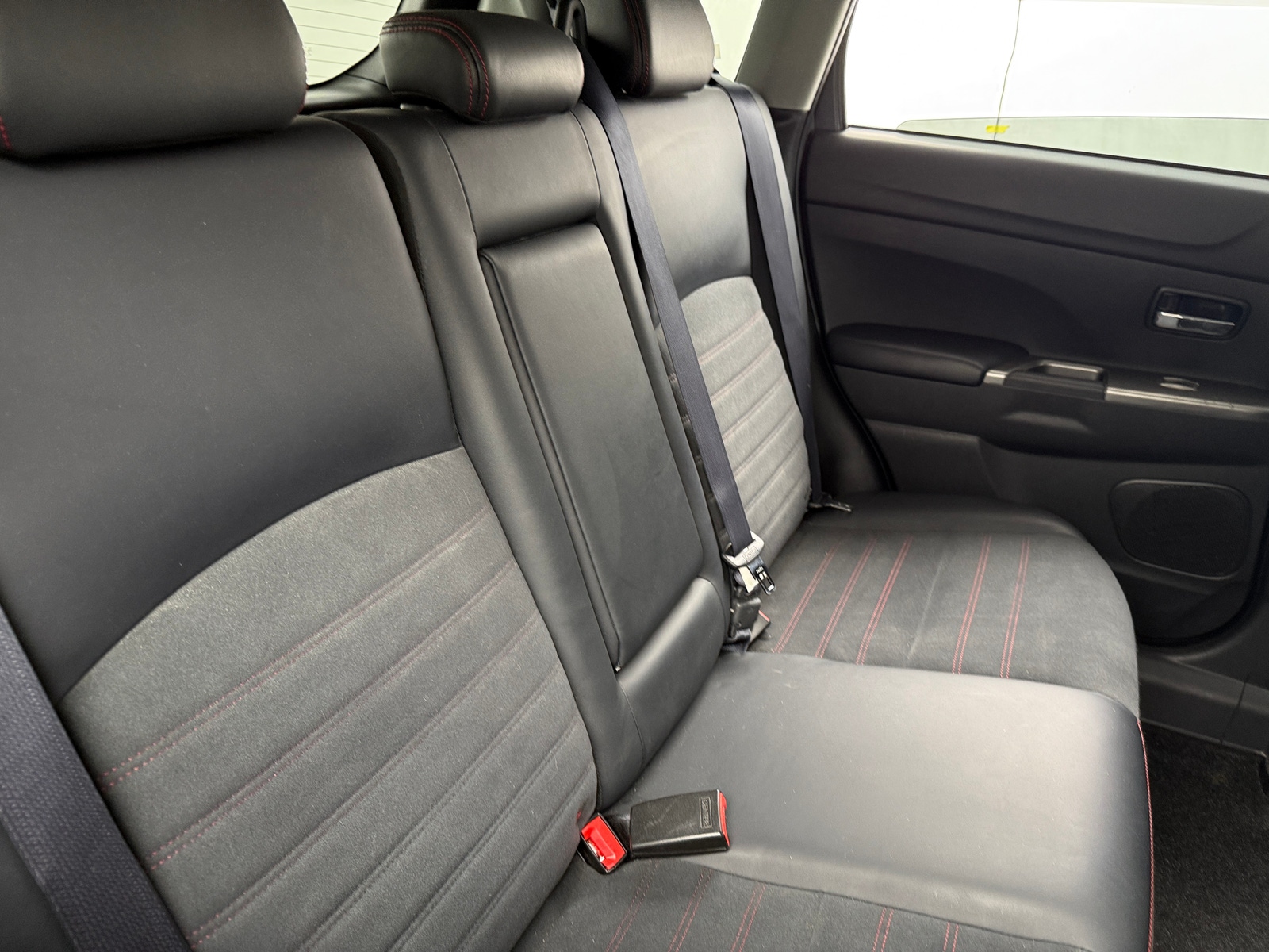 Thumbnail: 2024 Mitsubishi Outlander Sport - 5
