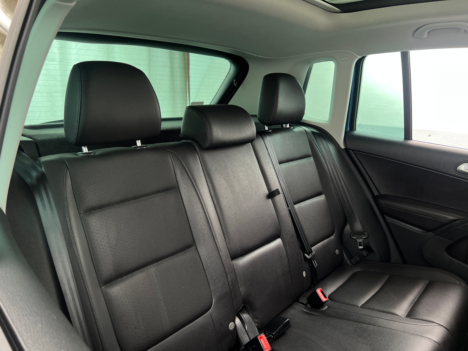 Thumbnail: 2017 Volkswagen Tiguan - 5