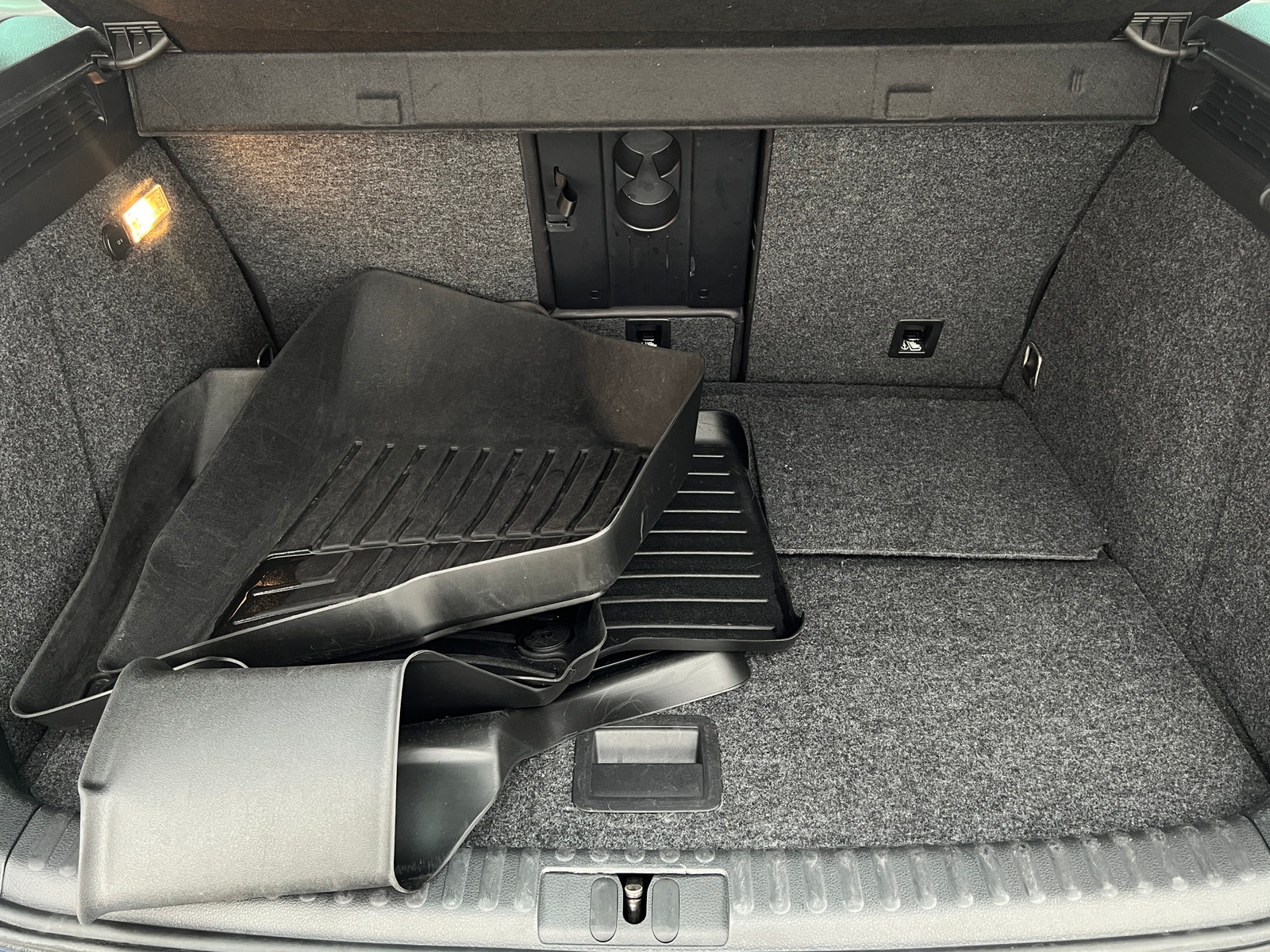 Thumbnail: 2017 Volkswagen Tiguan - 6