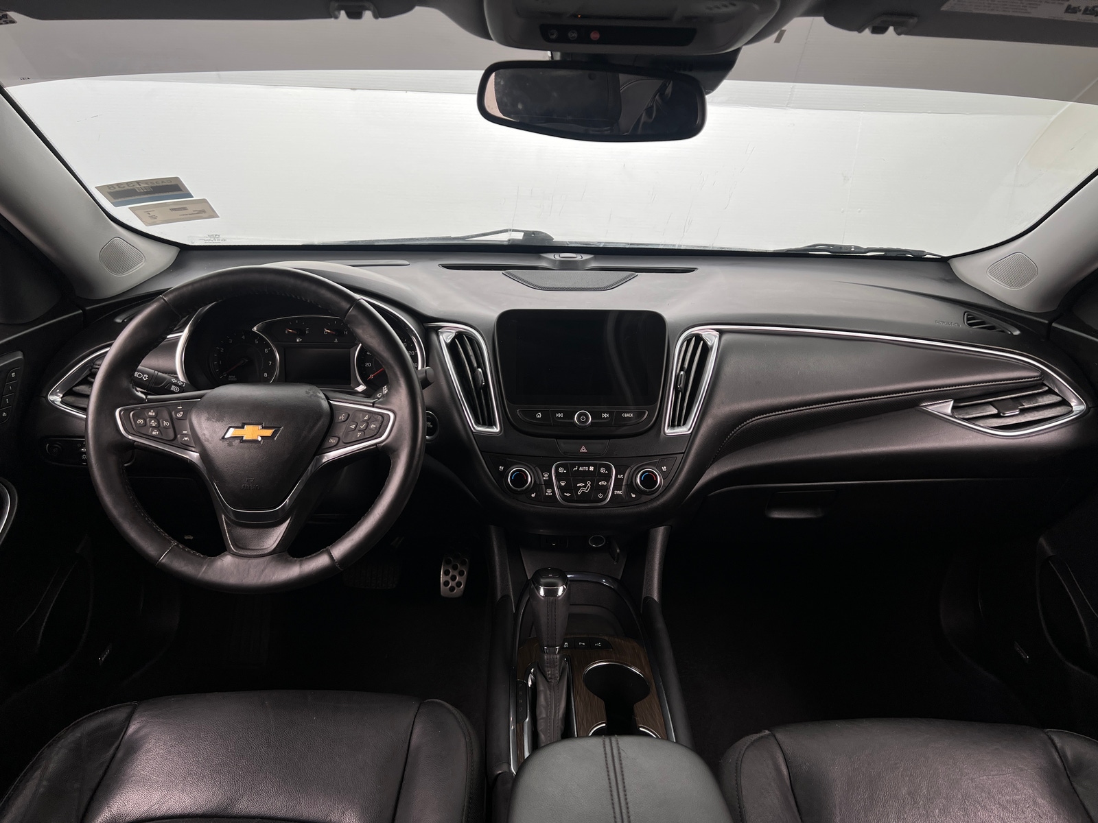 Thumbnail: 2017 Chevrolet Malibu - 2