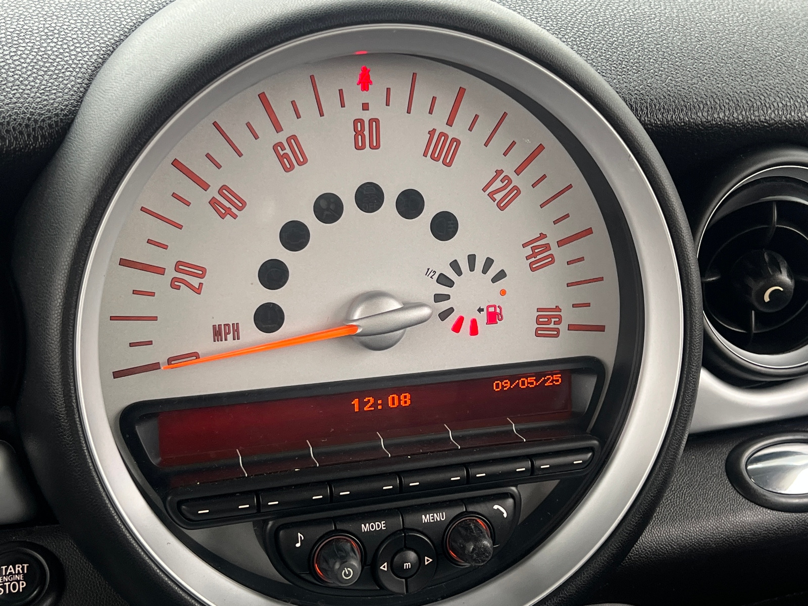 Thumbnail: 2013 MINI Cooper Hardtop - 3