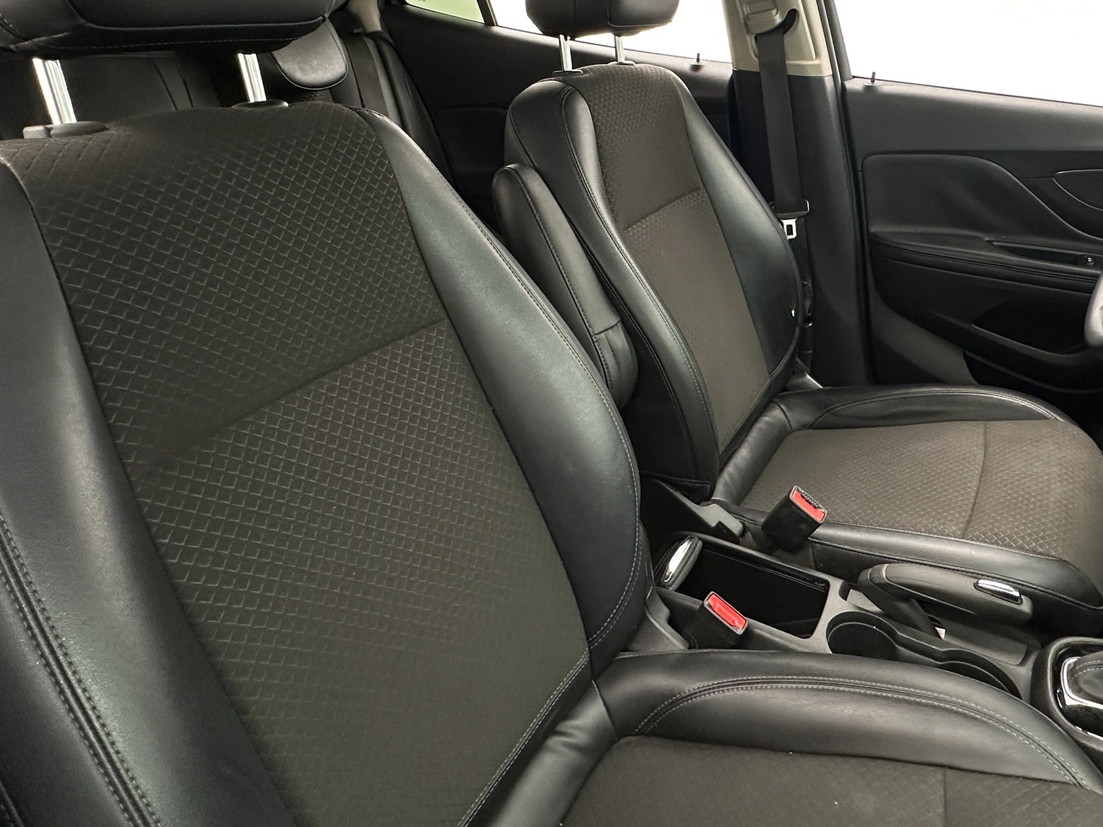 Thumbnail: 2020 Buick Encore - 2
