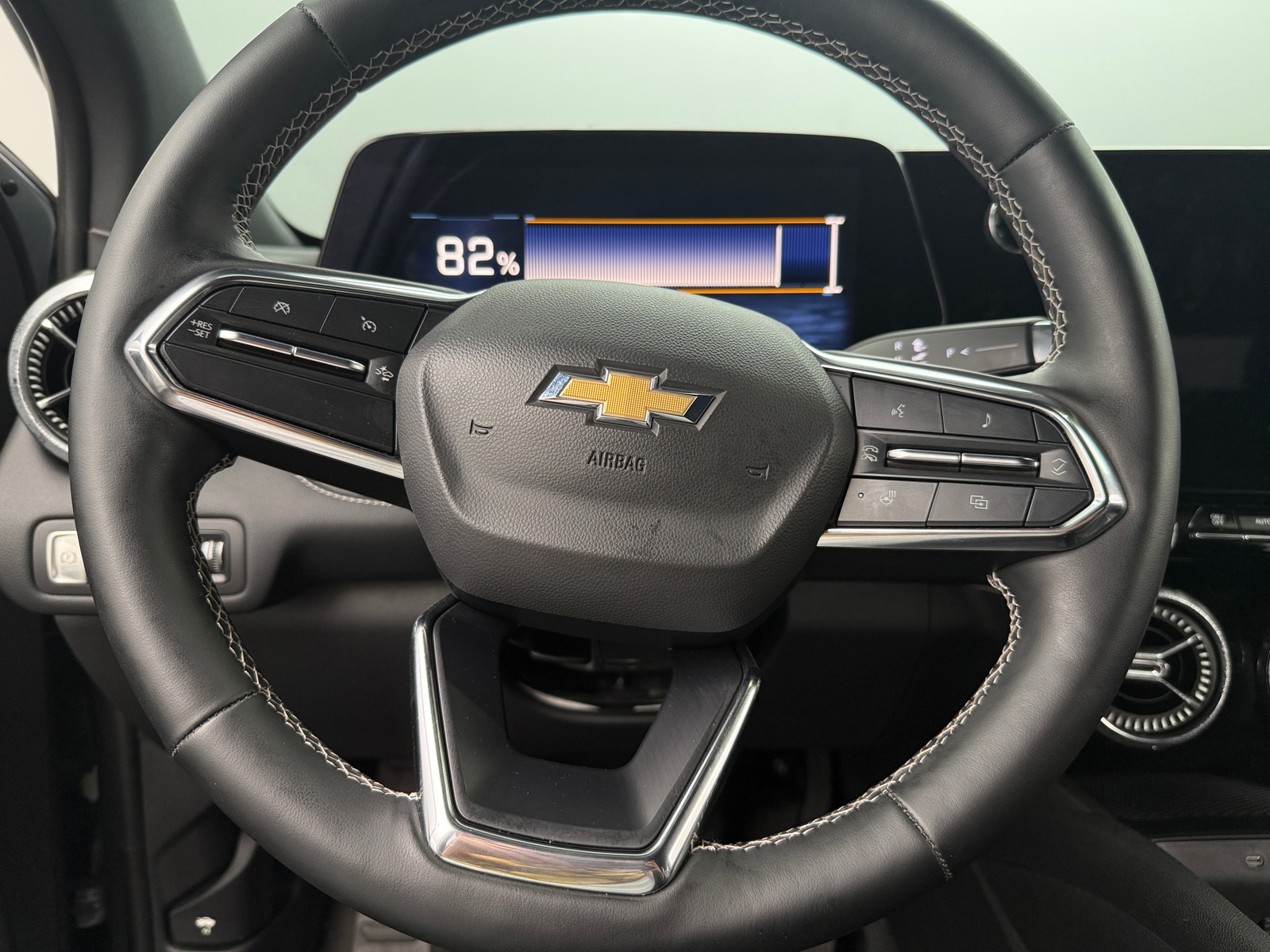 Thumbnail: 2024 Chevrolet Blazer EV - 4
