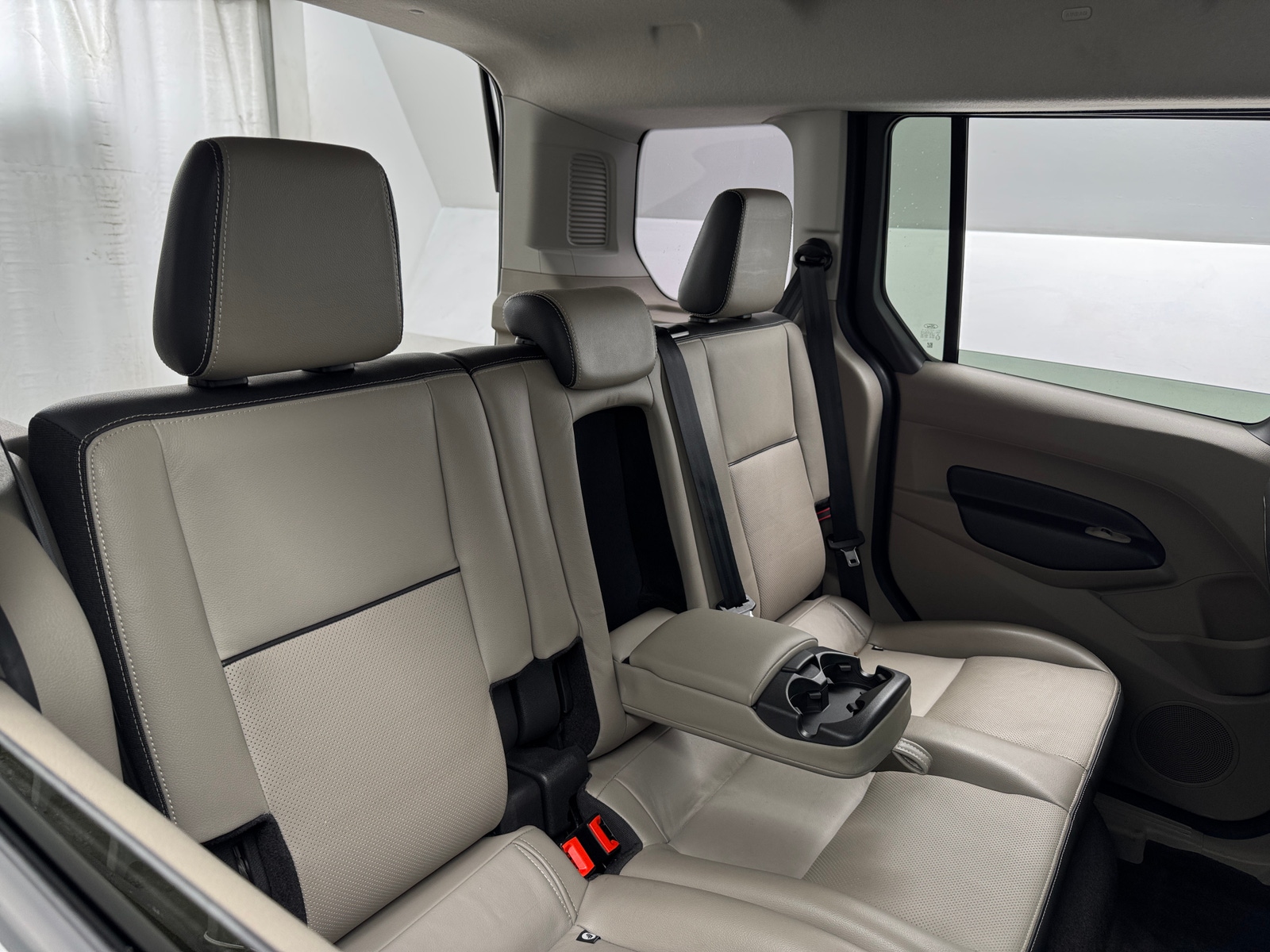 Thumbnail: 2018 Ford Transit Series - 5