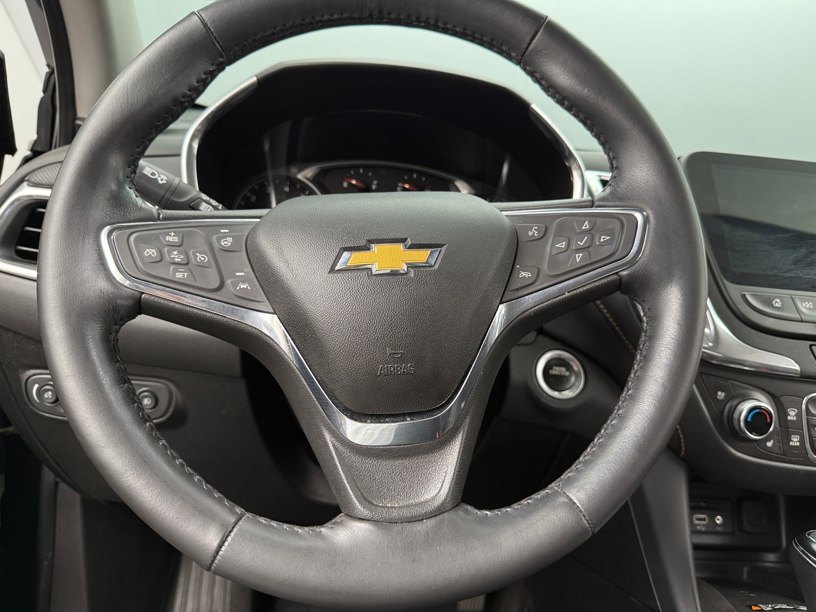 Thumbnail: 2019 Chevrolet Equinox - 4