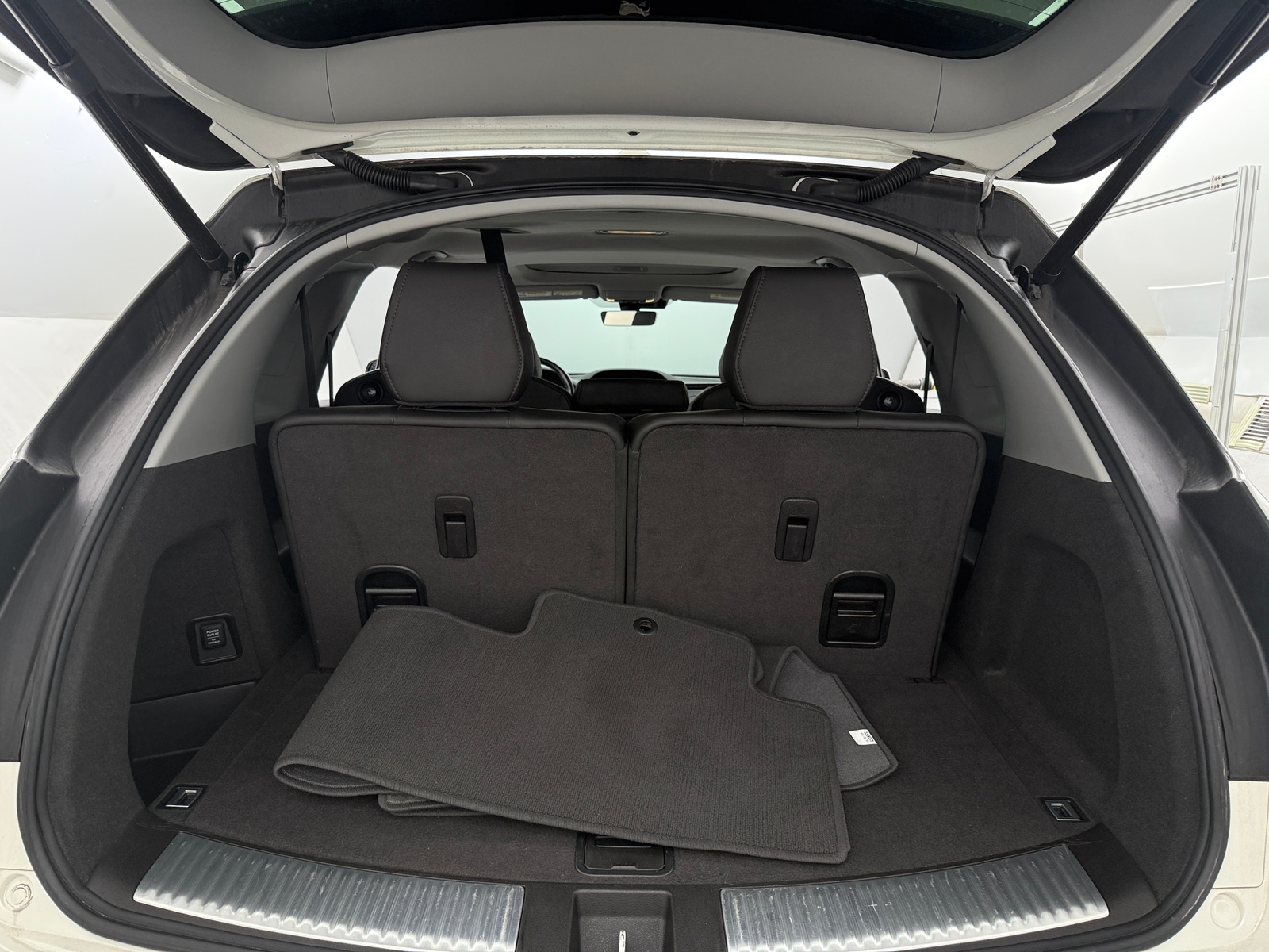 Thumbnail: 2017 Acura MDX - 6
