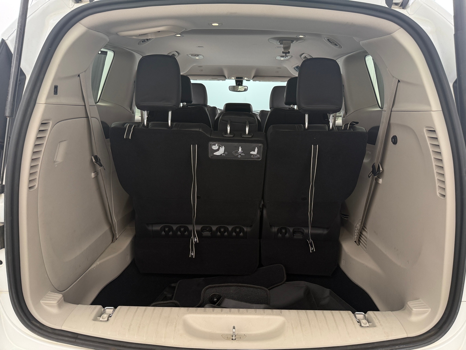 Thumbnail: 2020 Chrysler Pacifica - 6