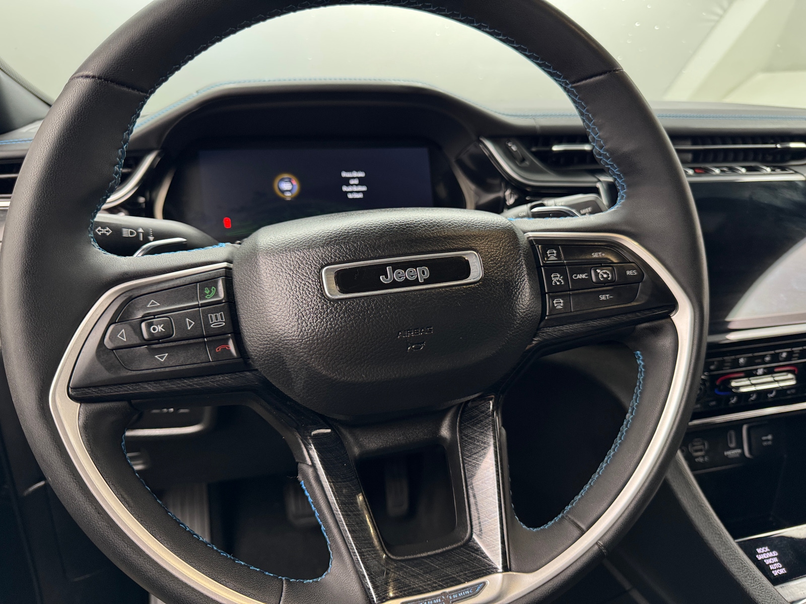 Thumbnail: 2022 Jeep Grand Cherokee - 5