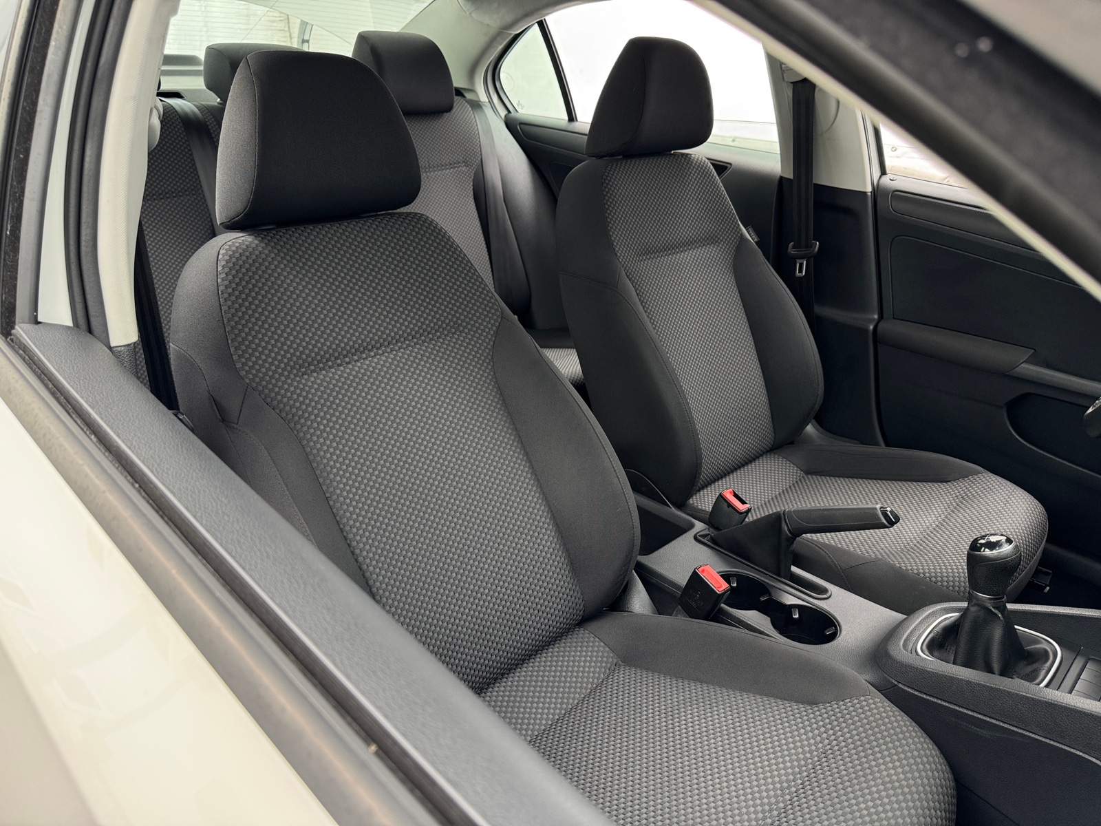 Thumbnail: 2012 Volkswagen Jetta - 2