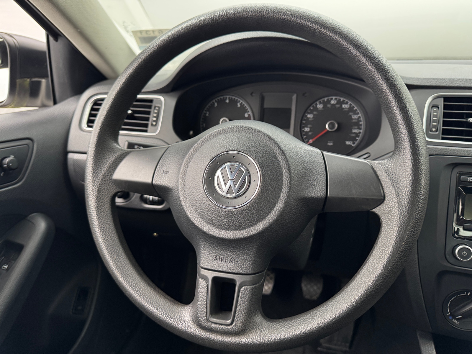 Thumbnail: 2012 Volkswagen Jetta - 5