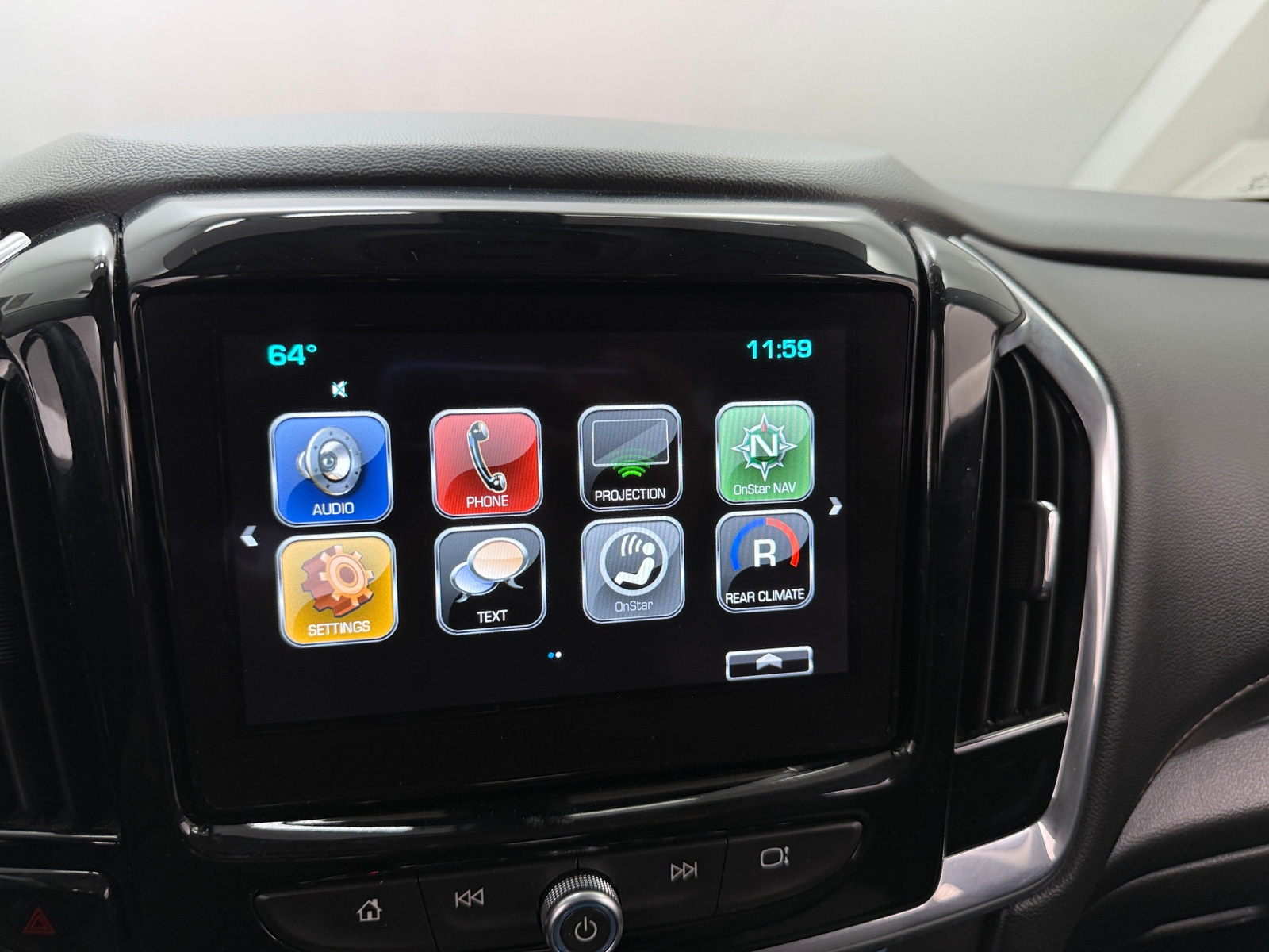 Thumbnail: 2019 Chevrolet Traverse - 4