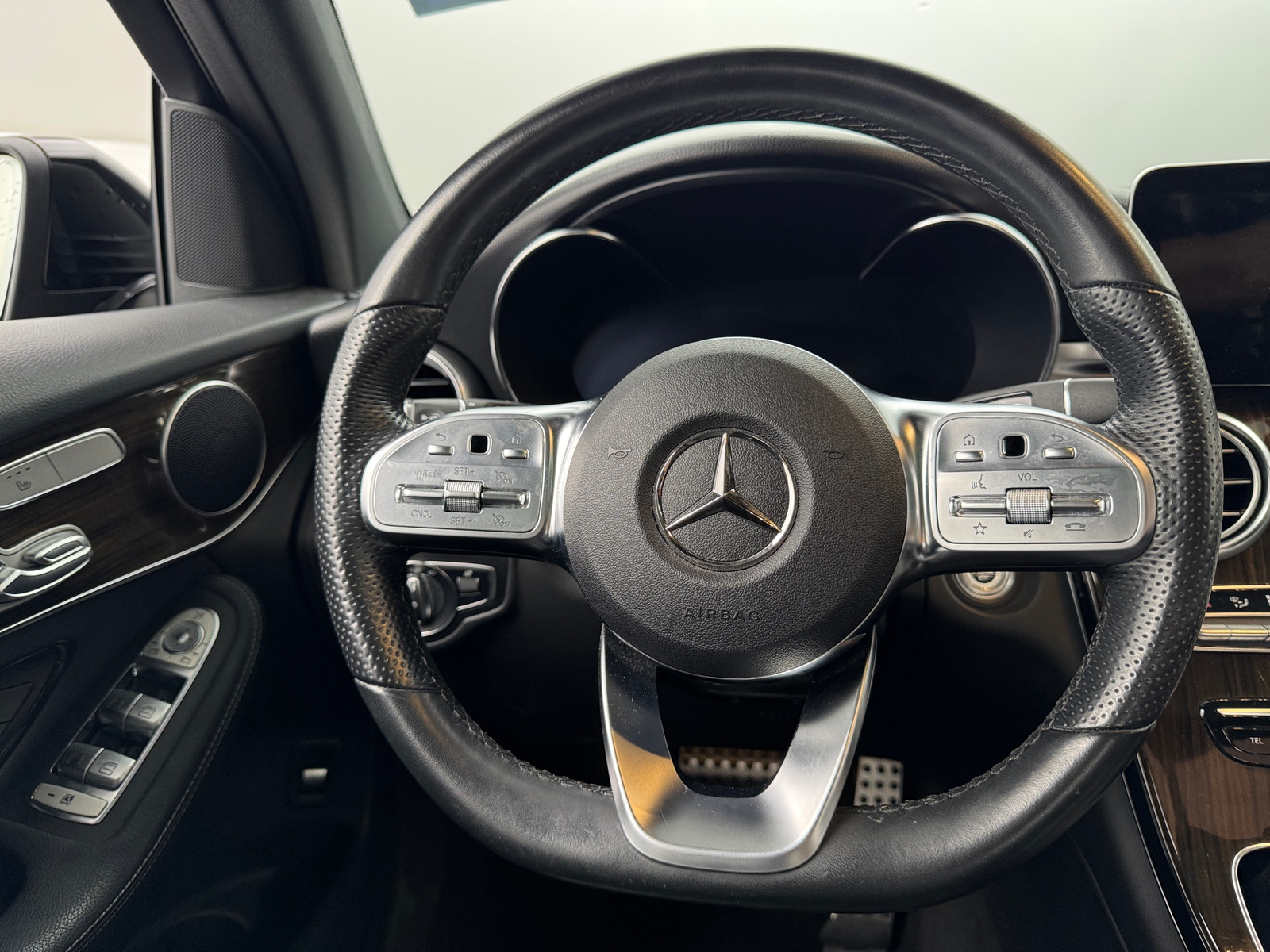Thumbnail: 2022 Mercedes-Benz GLC - 4