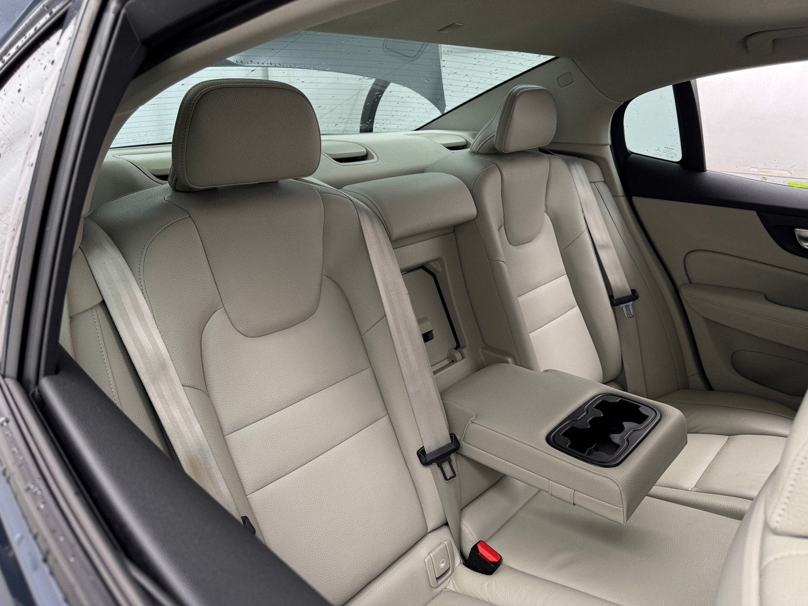 Thumbnail: 2022 Volvo S60 - 5