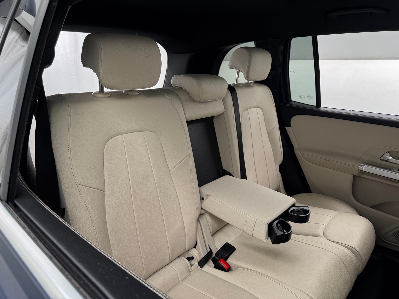 Thumbnail: 2022 Mercedes-Benz GLB - 5