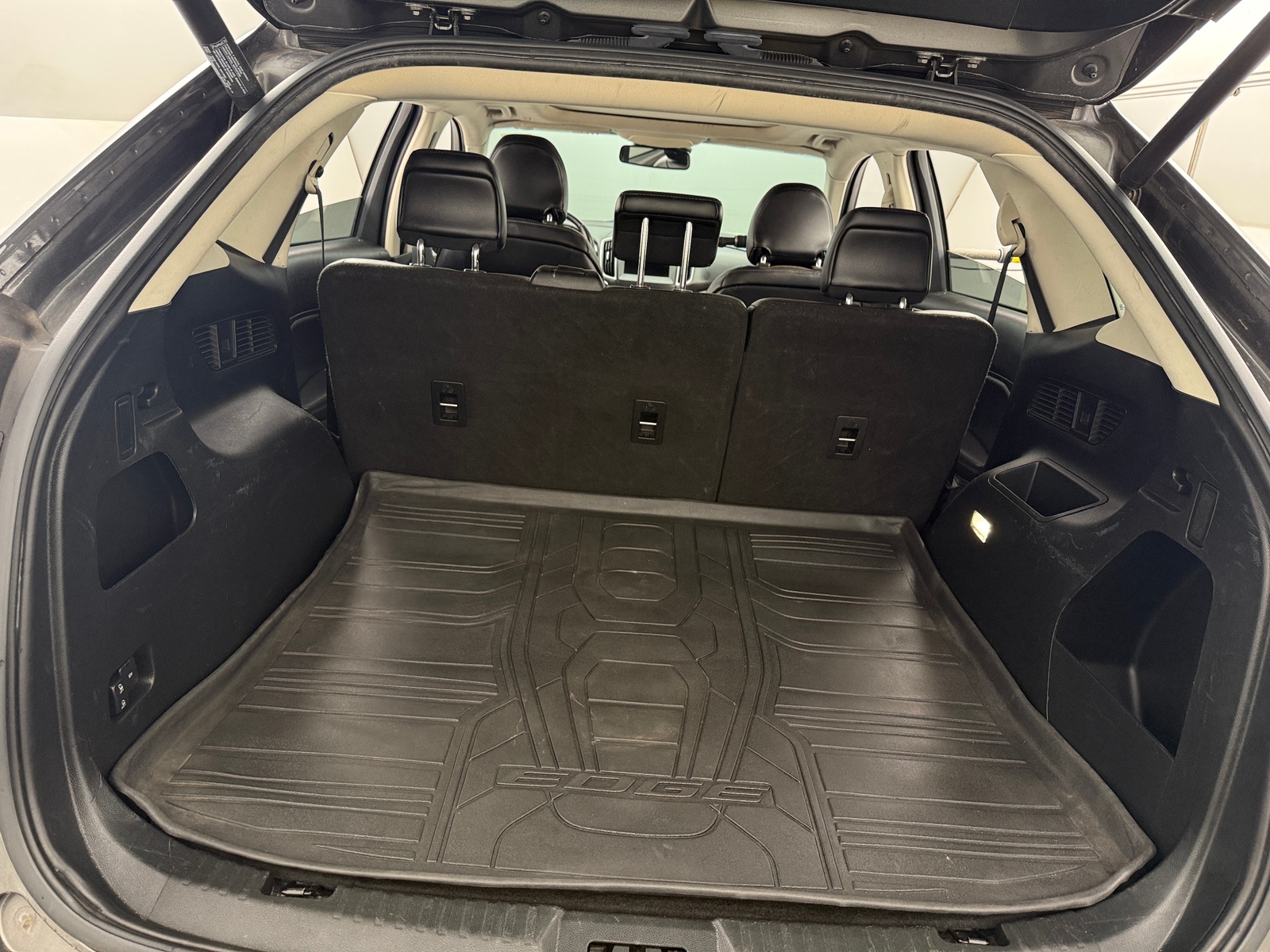 Thumbnail: 2019 Ford Edge - 6