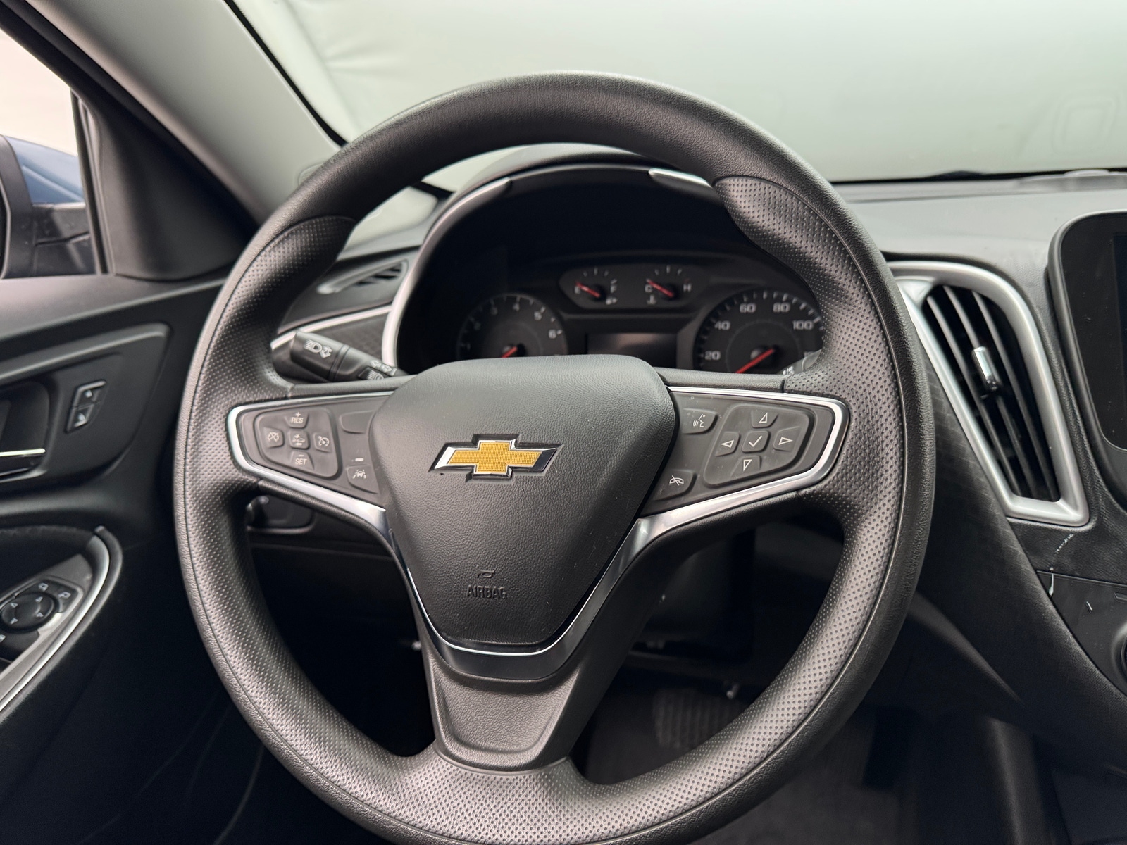 Thumbnail: 2024 Chevrolet Malibu - 5