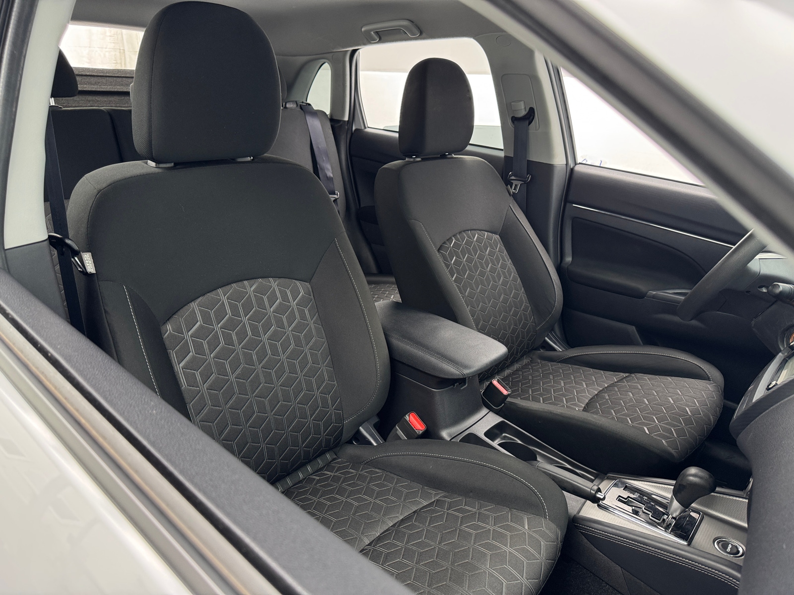 Thumbnail: 2024 Mitsubishi Outlander Sport - 2