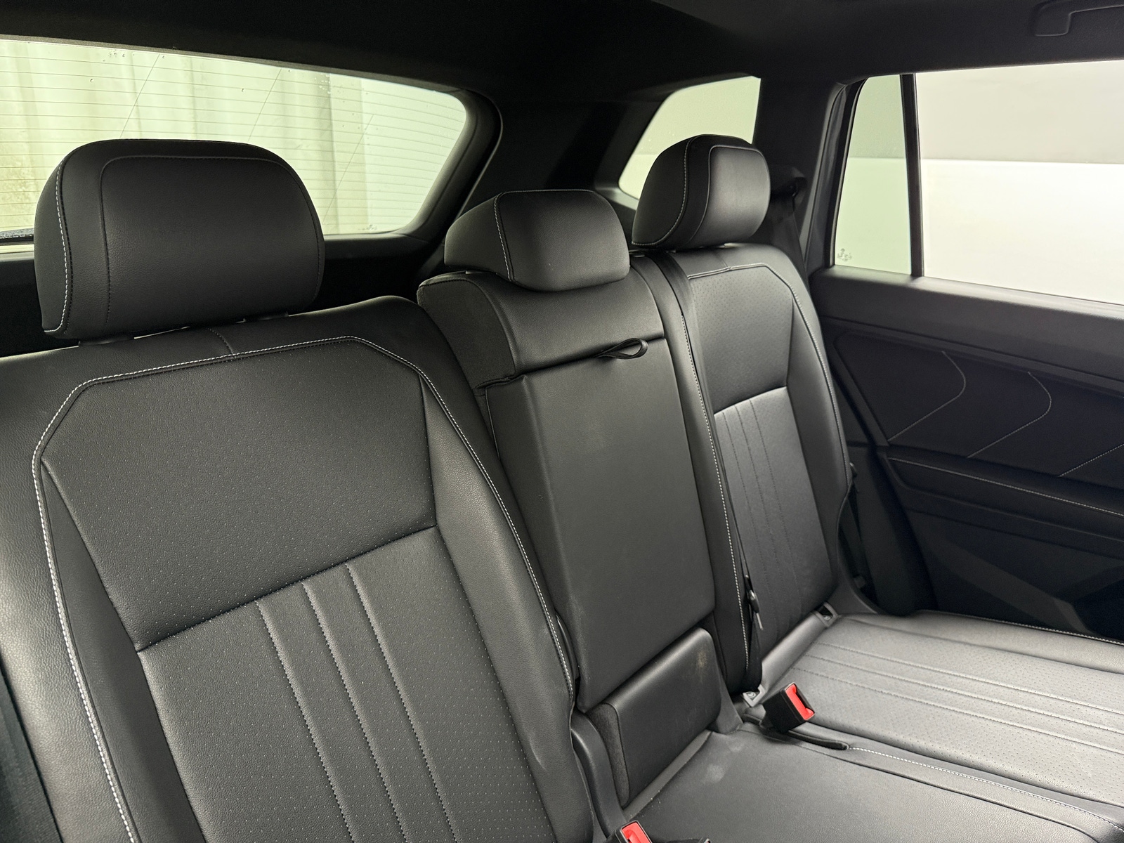 Thumbnail: 2023 Volkswagen Tiguan - 5