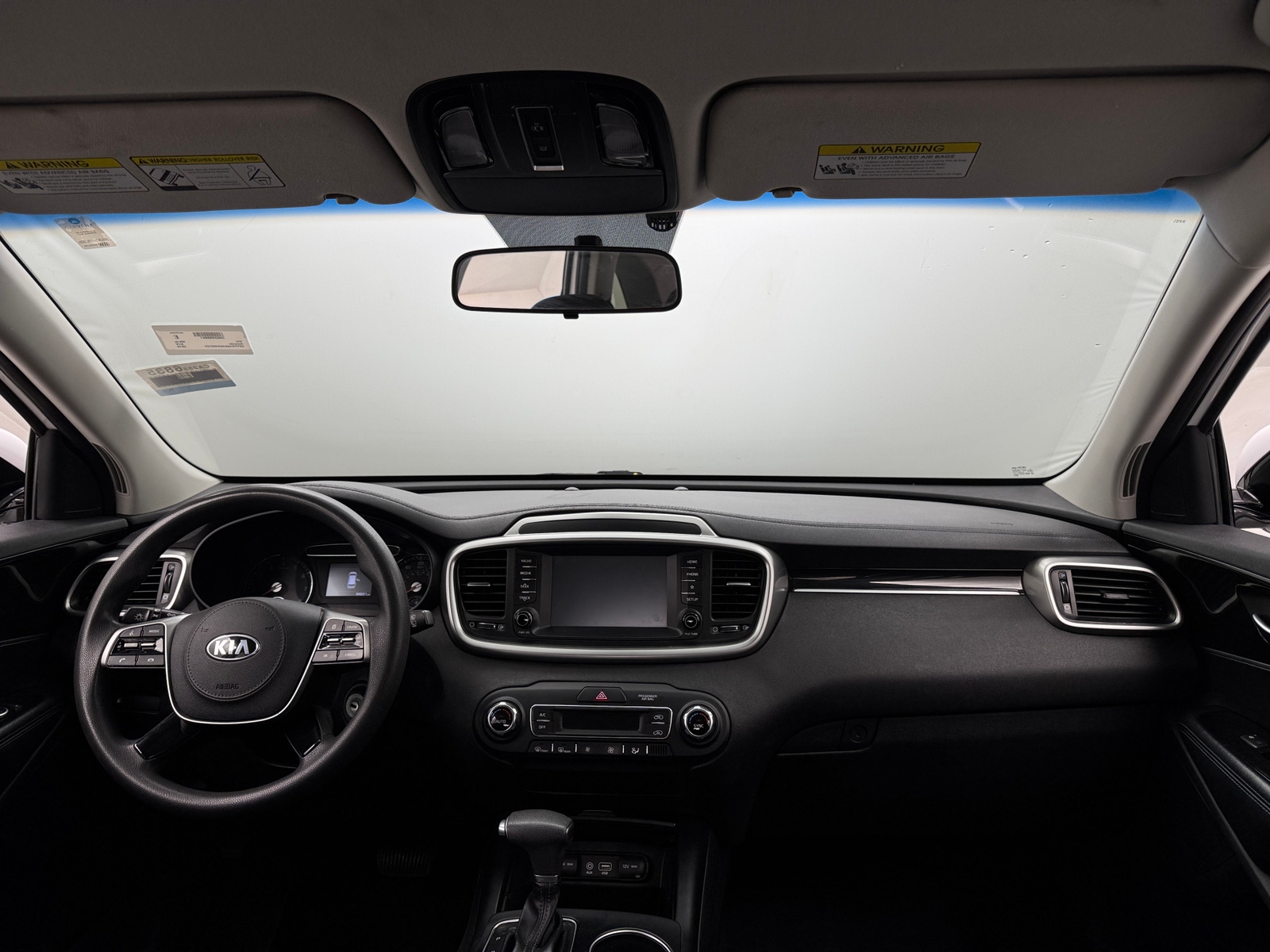 Thumbnail: 2019 Kia Sorento - 3