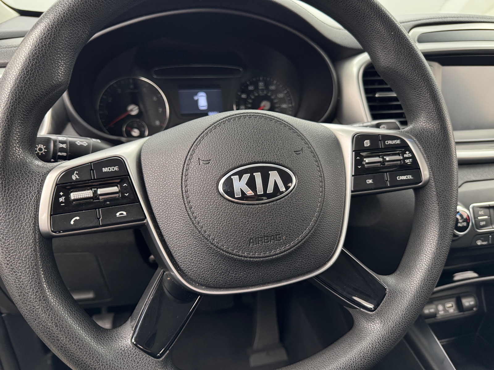 Thumbnail: 2019 Kia Sorento - 5