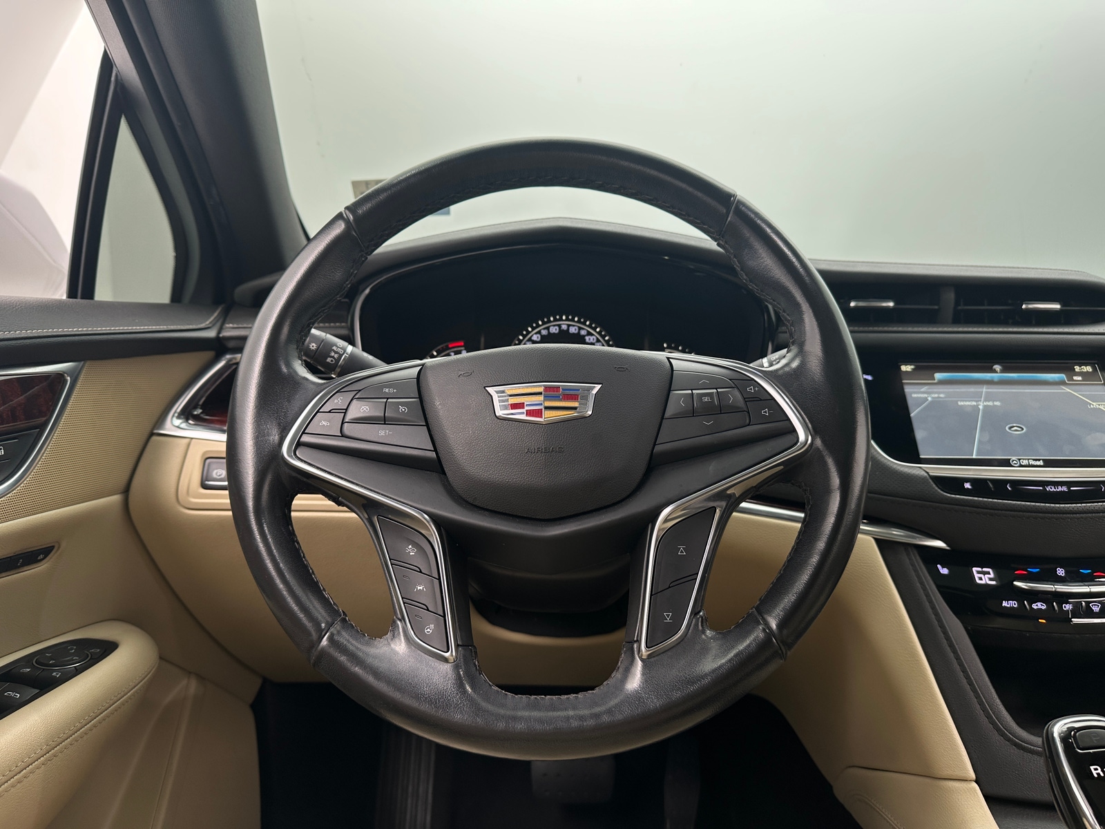Thumbnail: 2018 Cadillac XT5 - 4