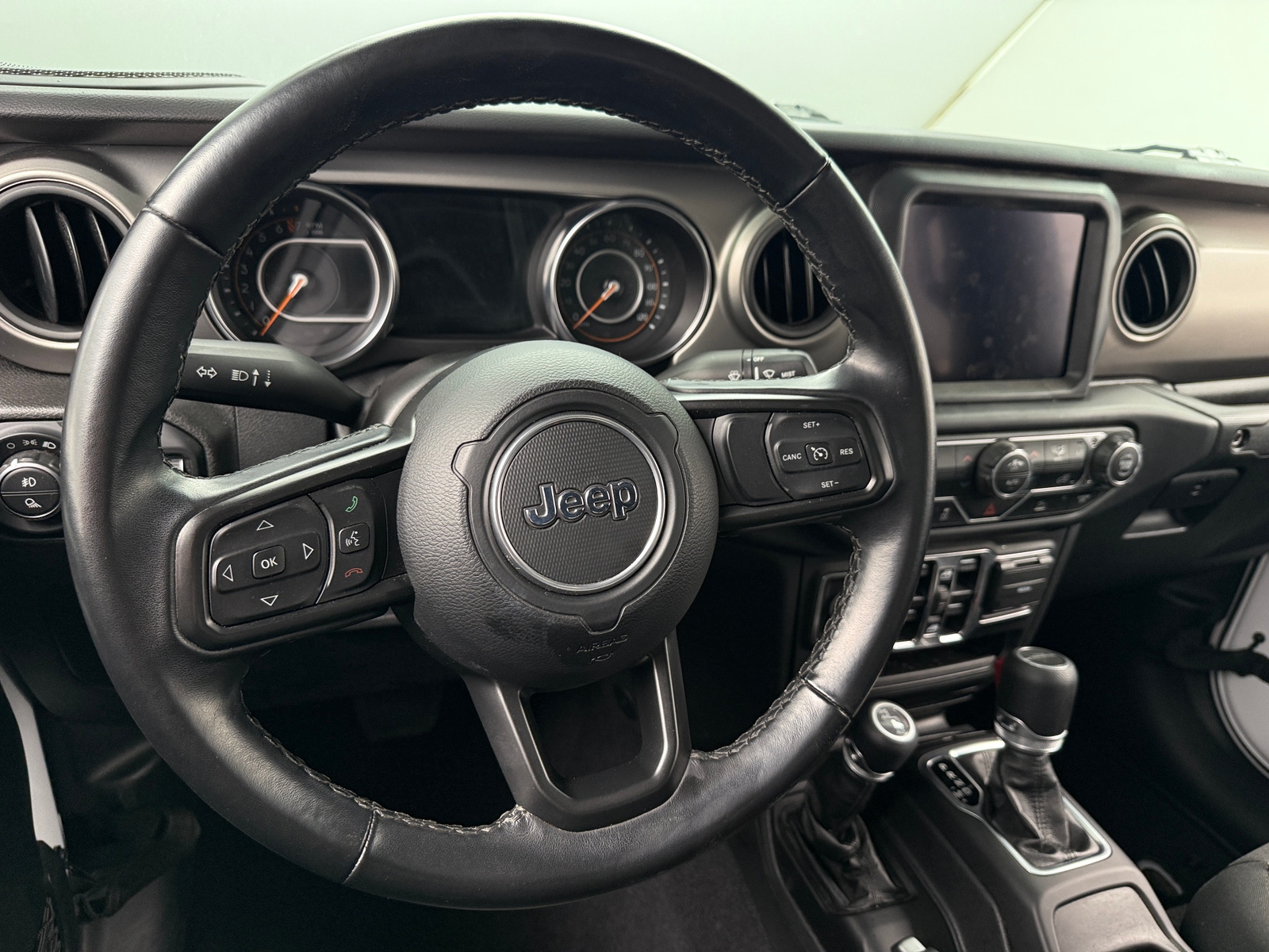 Thumbnail: 2021 Jeep Gladiator - 5