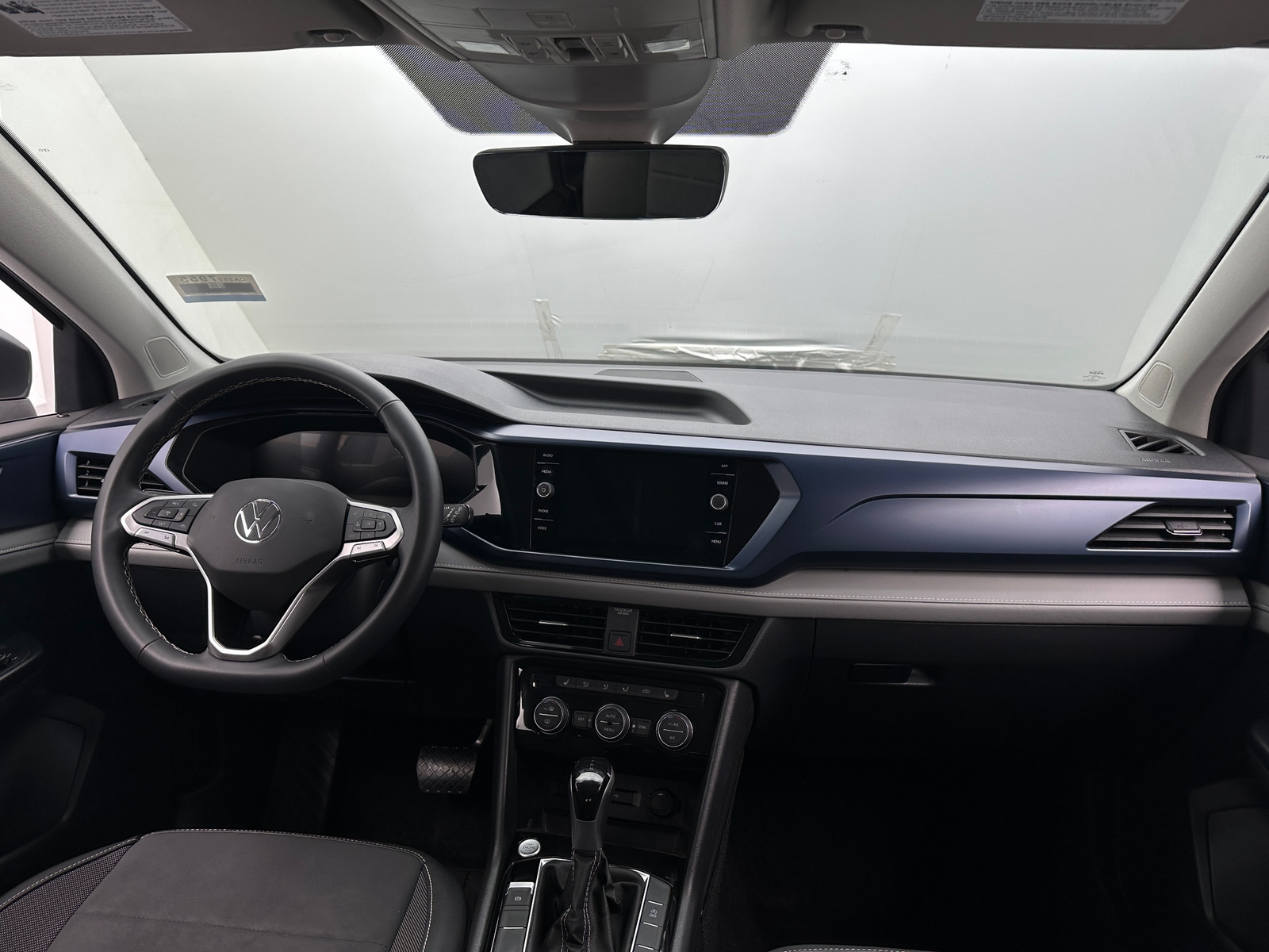 Thumbnail: 2024 Volkswagen Taos - 3