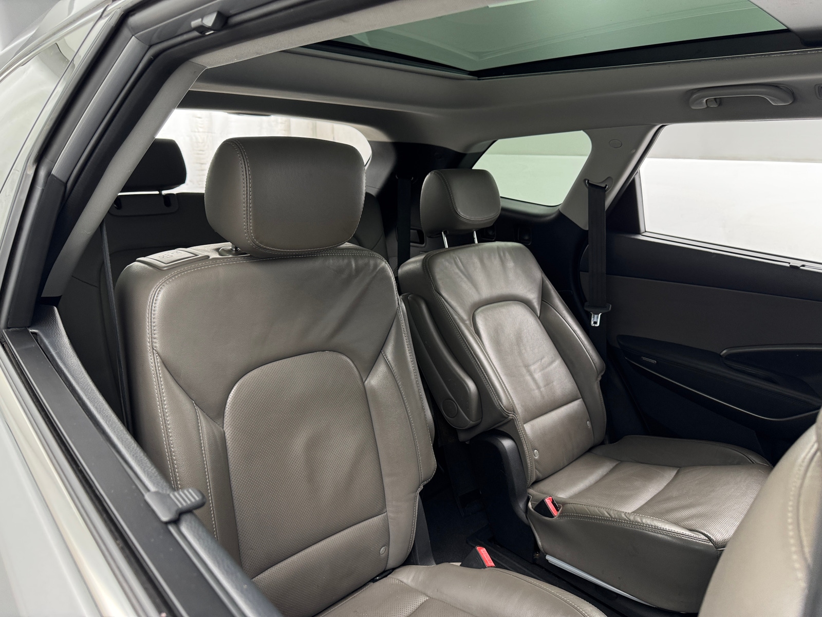 Thumbnail: 2017 Hyundai Santa Fe - 5
