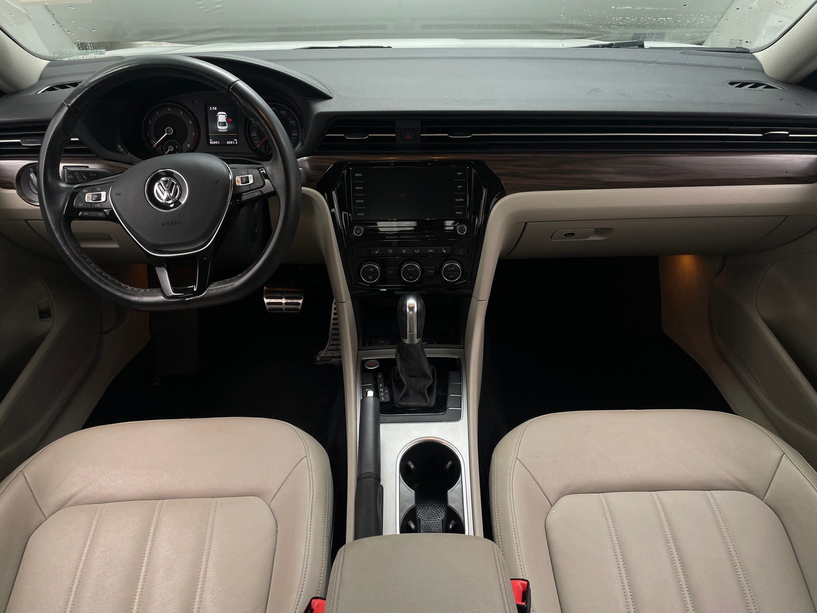 Thumbnail: 2020 Volkswagen Passat - 2