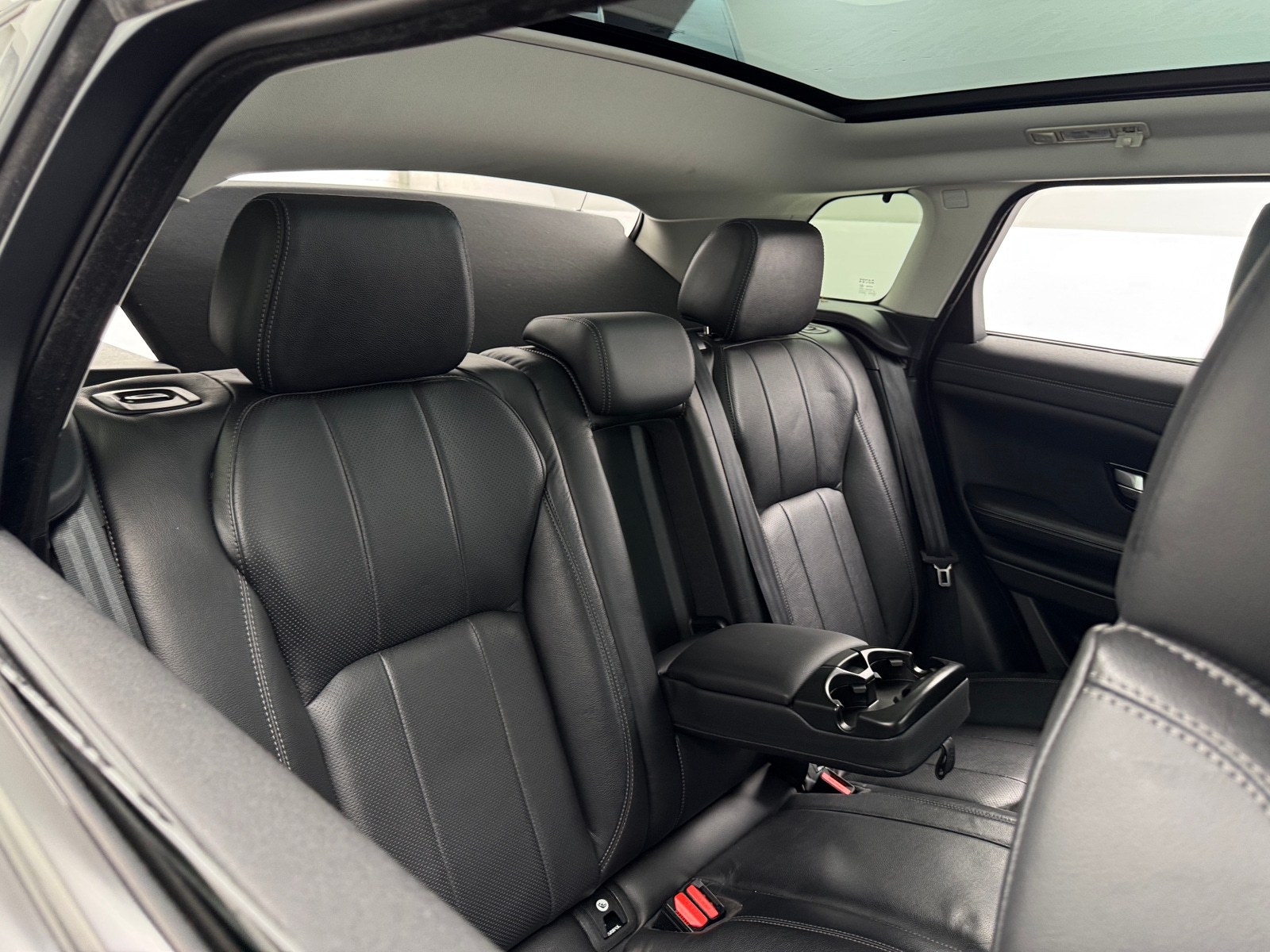 Thumbnail: 2016 Land Rover Range Rover Evoque - 5