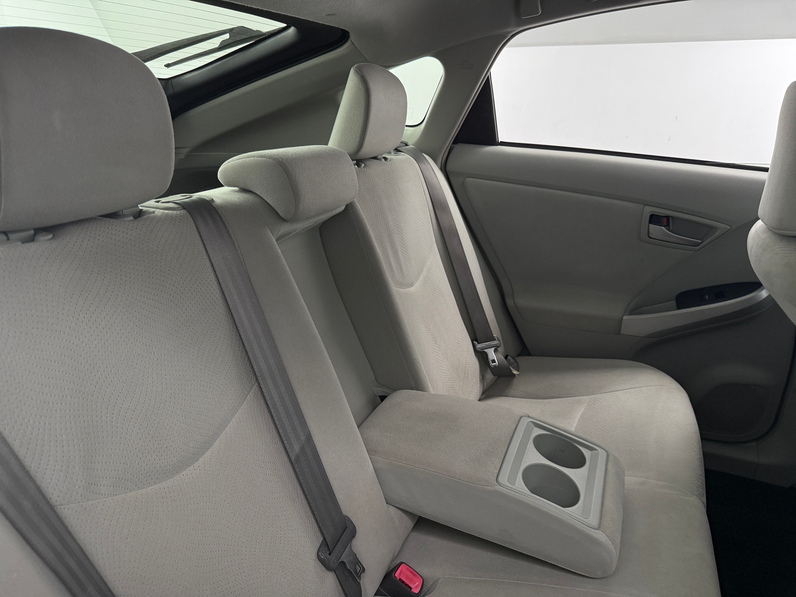 Thumbnail: 2015 Toyota Prius - 6