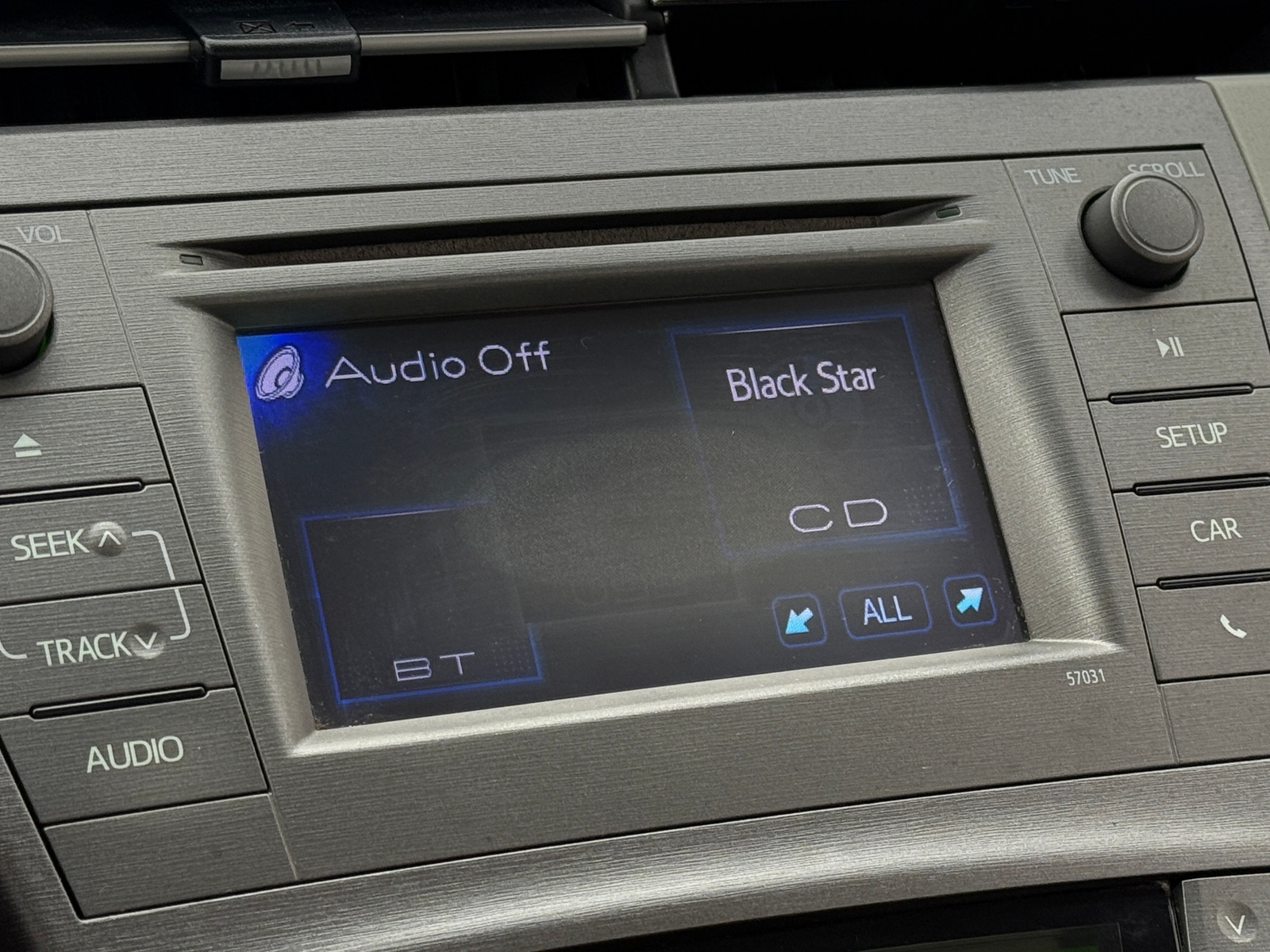 Thumbnail: 2015 Toyota Prius - 4