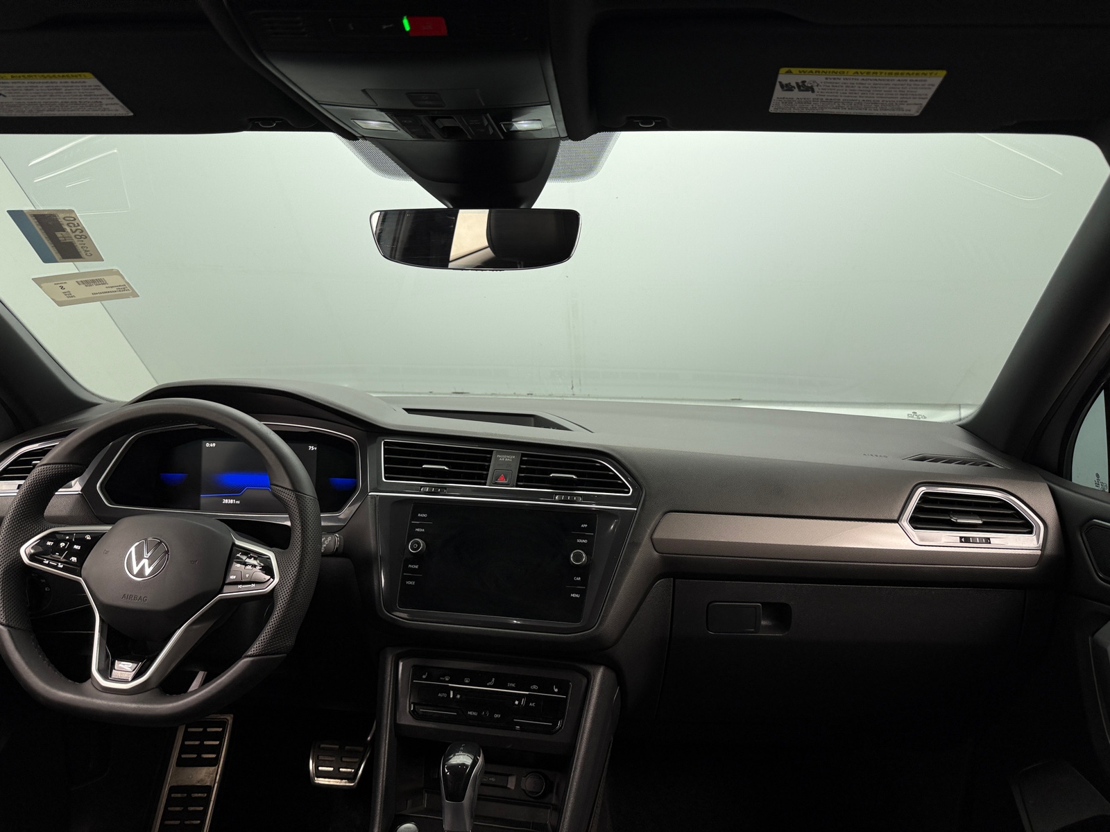 Thumbnail: 2022 Volkswagen Tiguan - 2