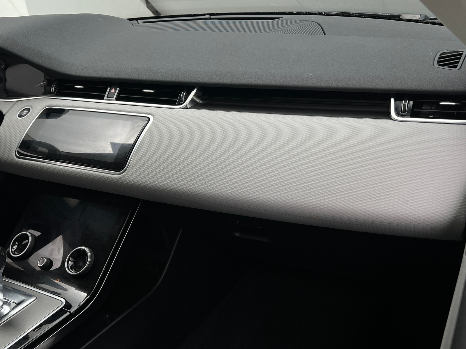 Thumbnail: 2023 Land Rover Range Rover Evoque - 2