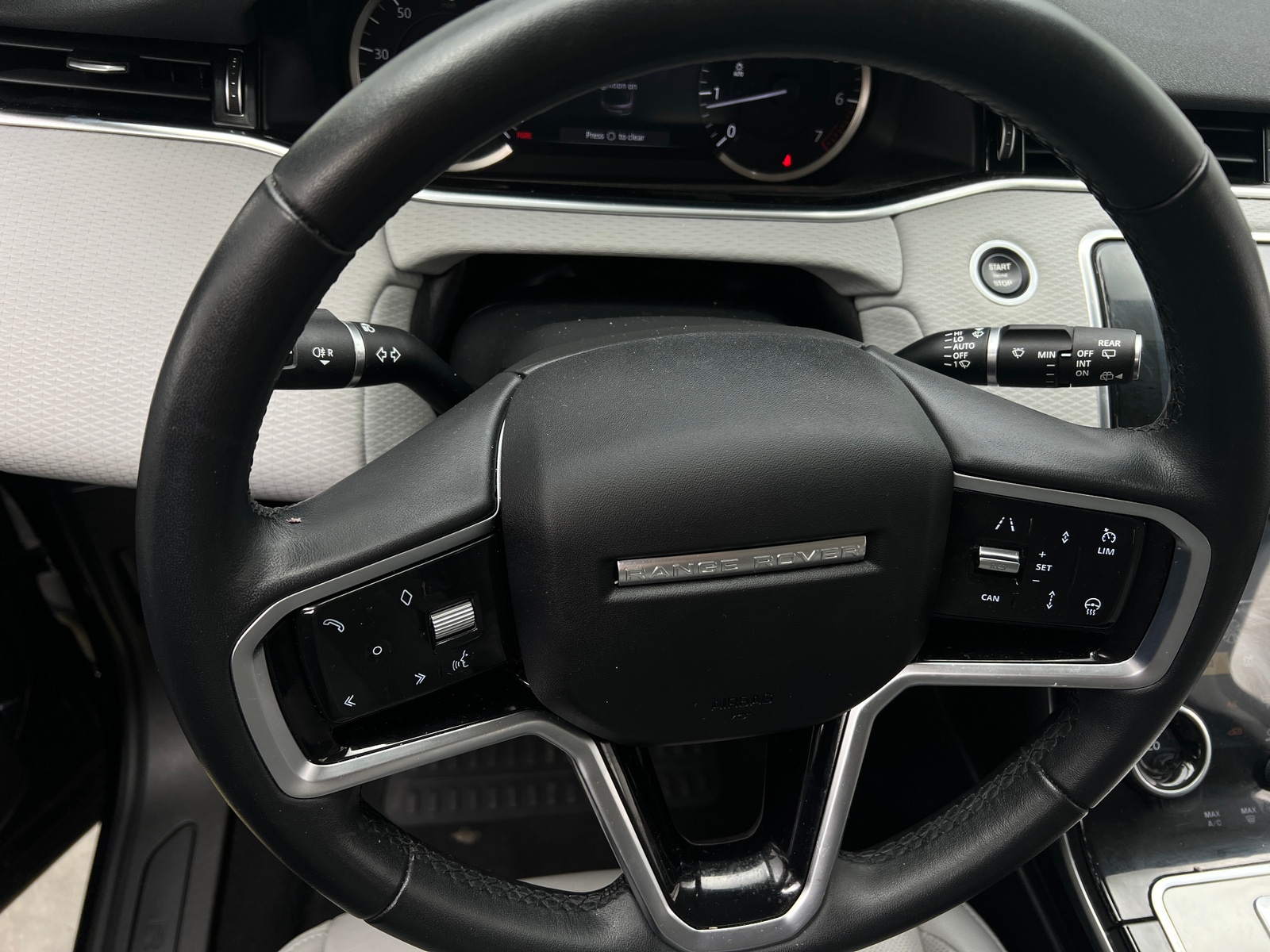 Thumbnail: 2023 Land Rover Range Rover Evoque - 4
