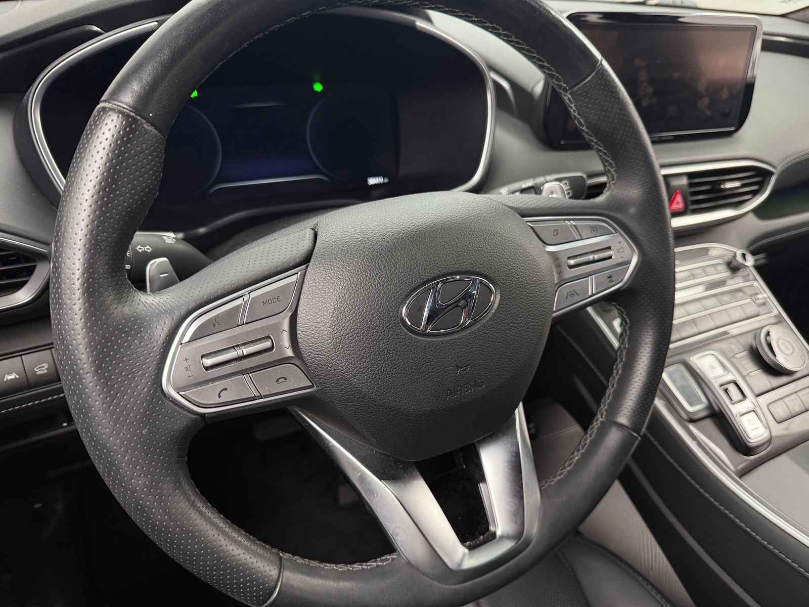 Thumbnail: 2022 Hyundai Santa Fe - 4
